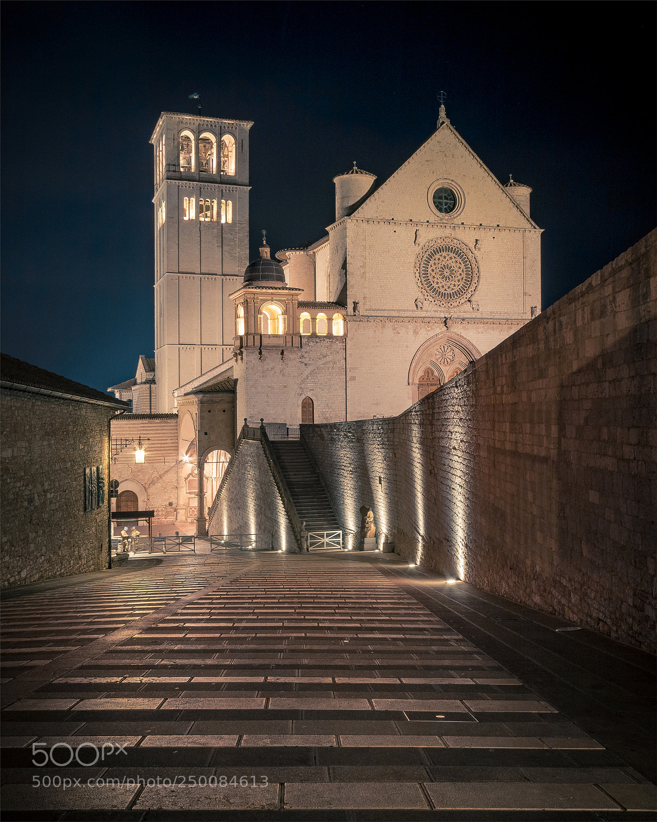 Canon EOS 1300D (EOS Rebel T6 / EOS Kiss X80) sample photo. Basilica di san francesco photography