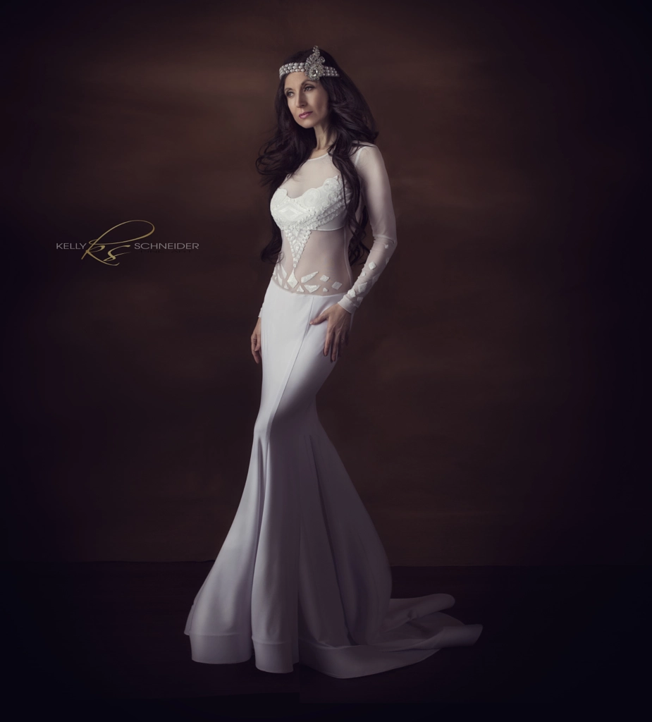 The White Dress by Kelly Schneider on 500px.com