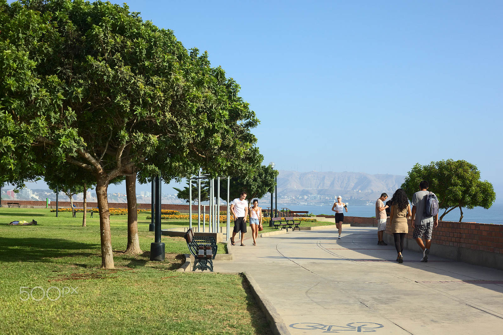 Canon EF 50mm F1.8 II sample photo. Antonio raimondi park in miraflores, lima, peru photography