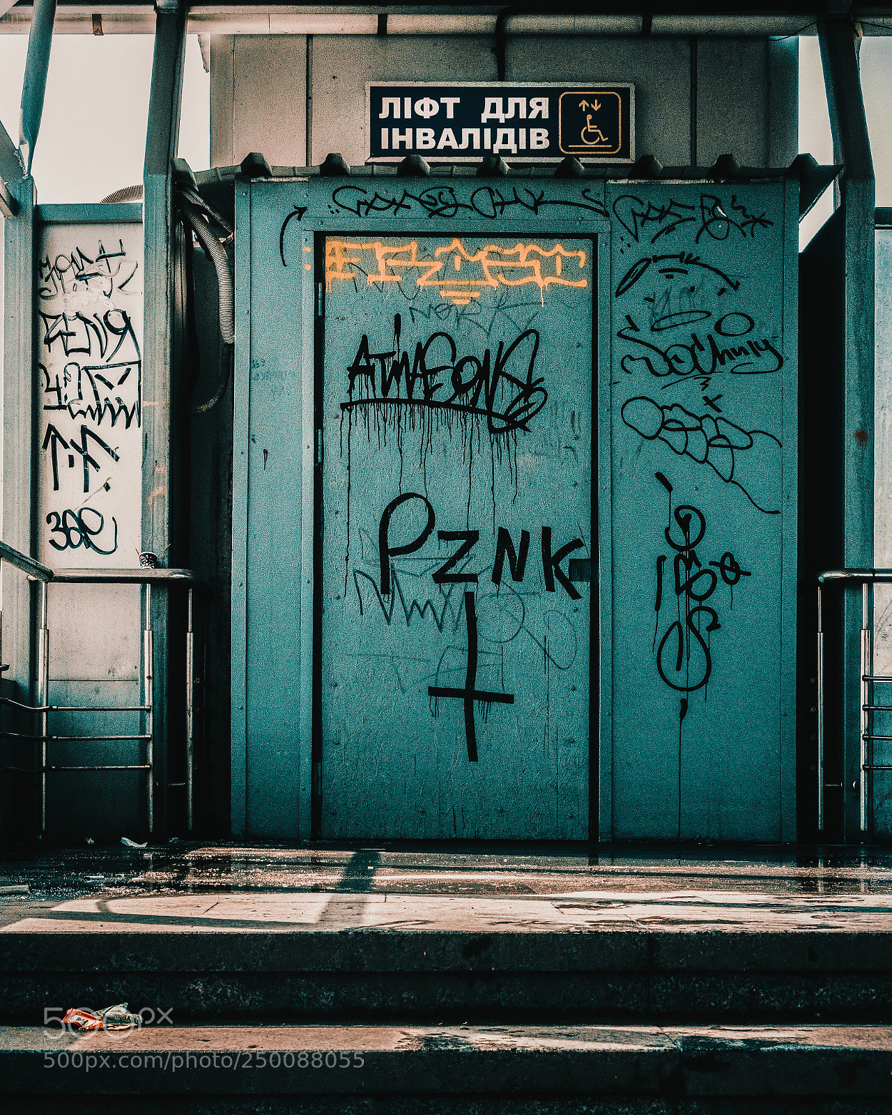 Sony a6500 sample photo. Elevator for invalids photography