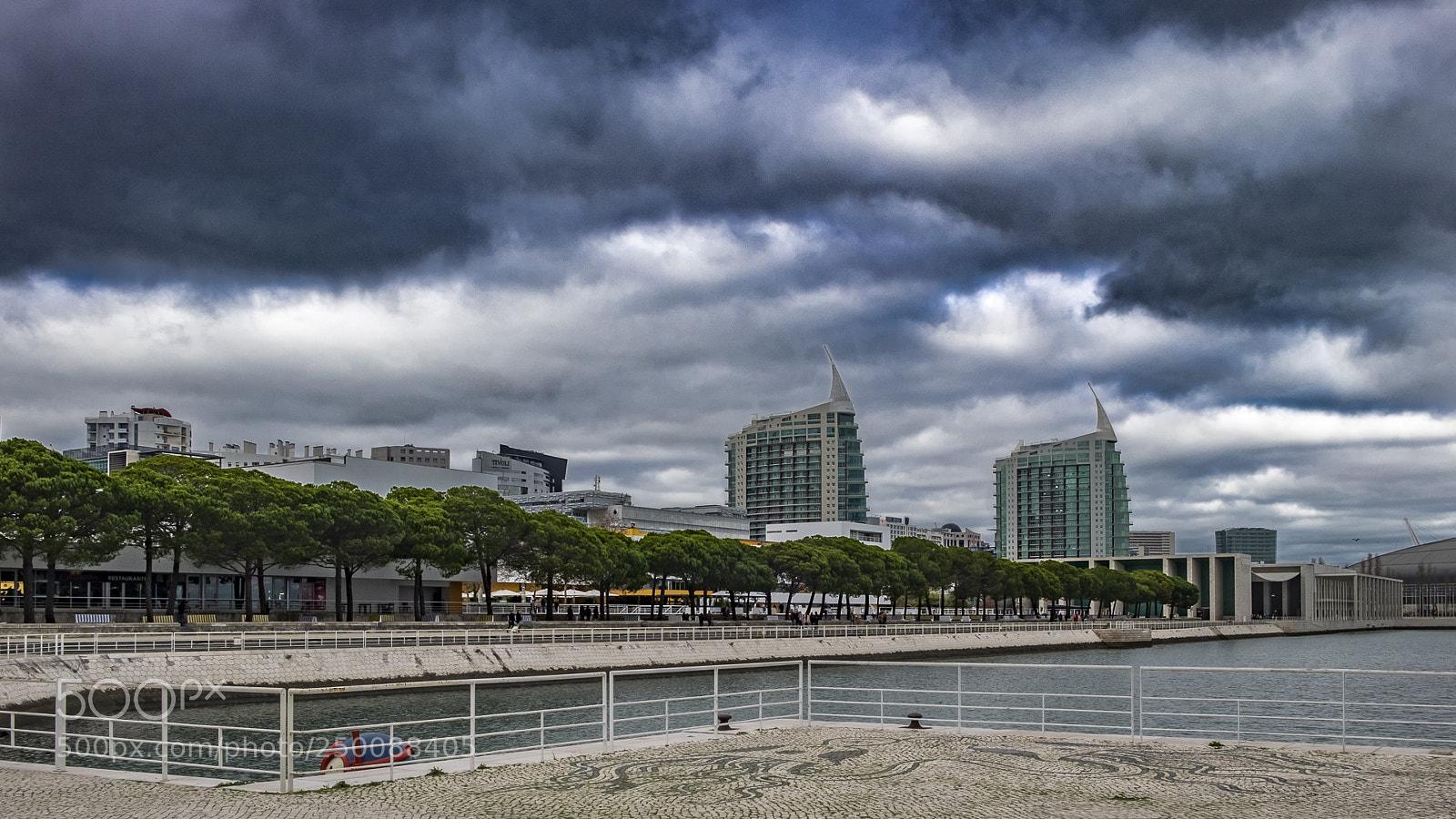 Fujifilm X-T10 sample photo. Modern architecture photography