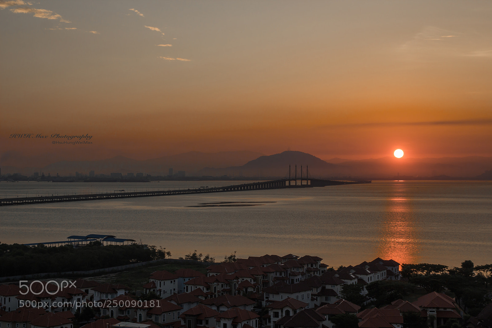 Canon EOS 550D (EOS Rebel T2i / EOS Kiss X4) sample photo. Sunrise-penang, malaysia photography