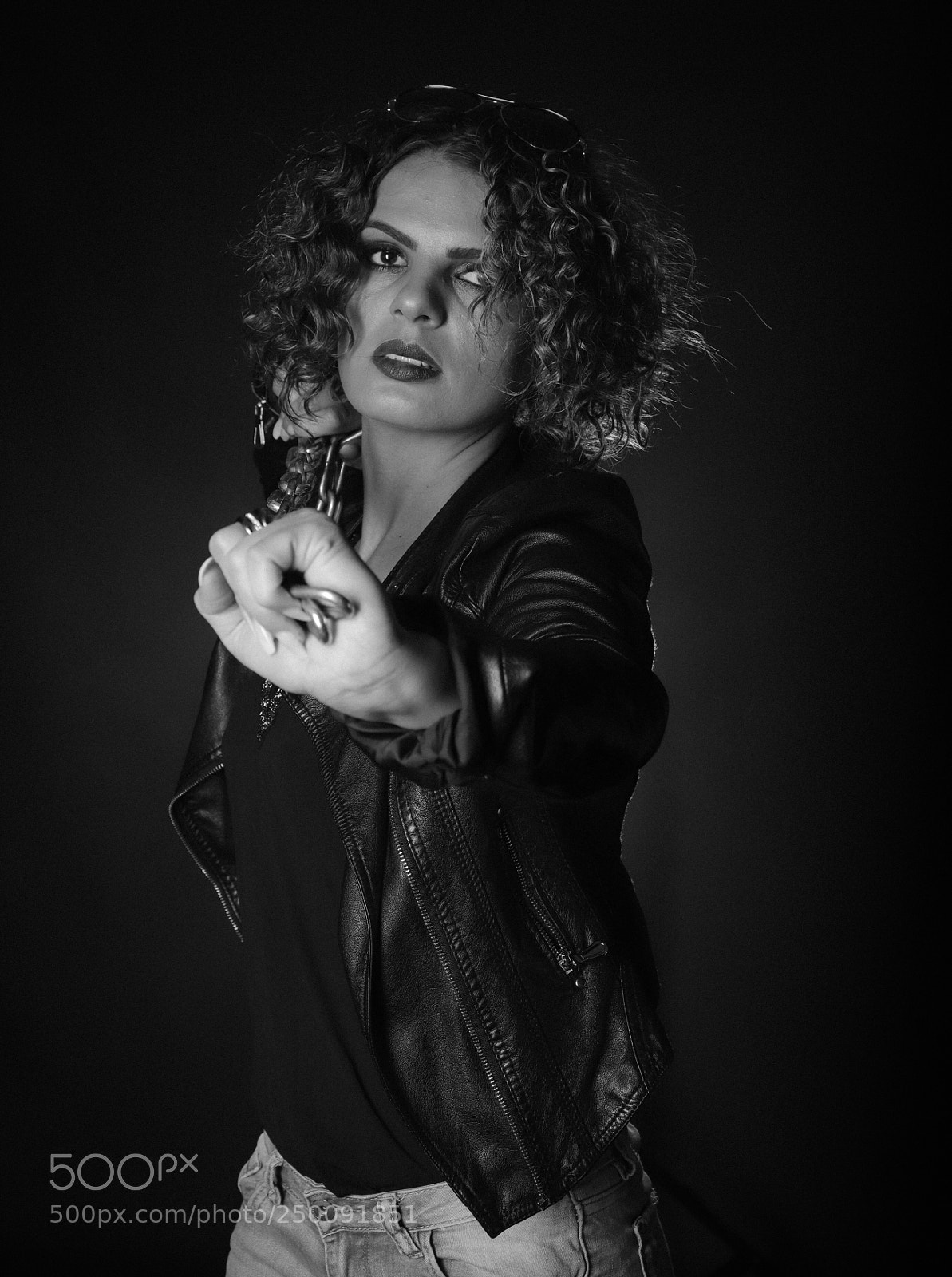 Canon EOS 6D Mark II sample photo. Chains photography