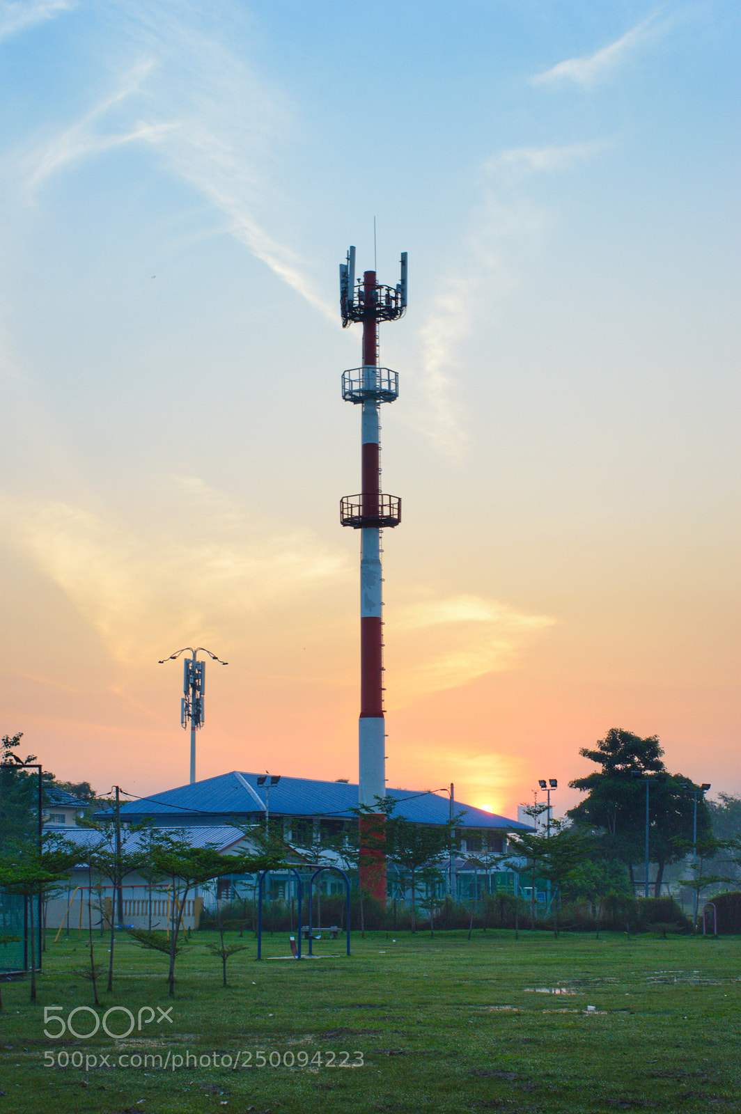 Nikon D3200 sample photo. Lonely comms tower photography