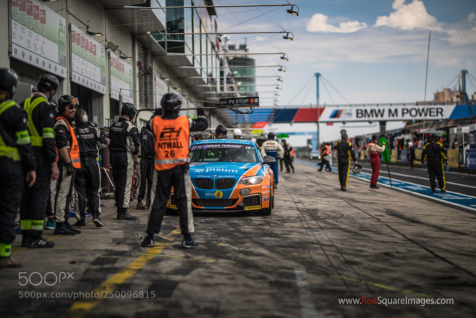Canon EOS-1D X Mark II sample photo. 2018 | red square images portfolio photography