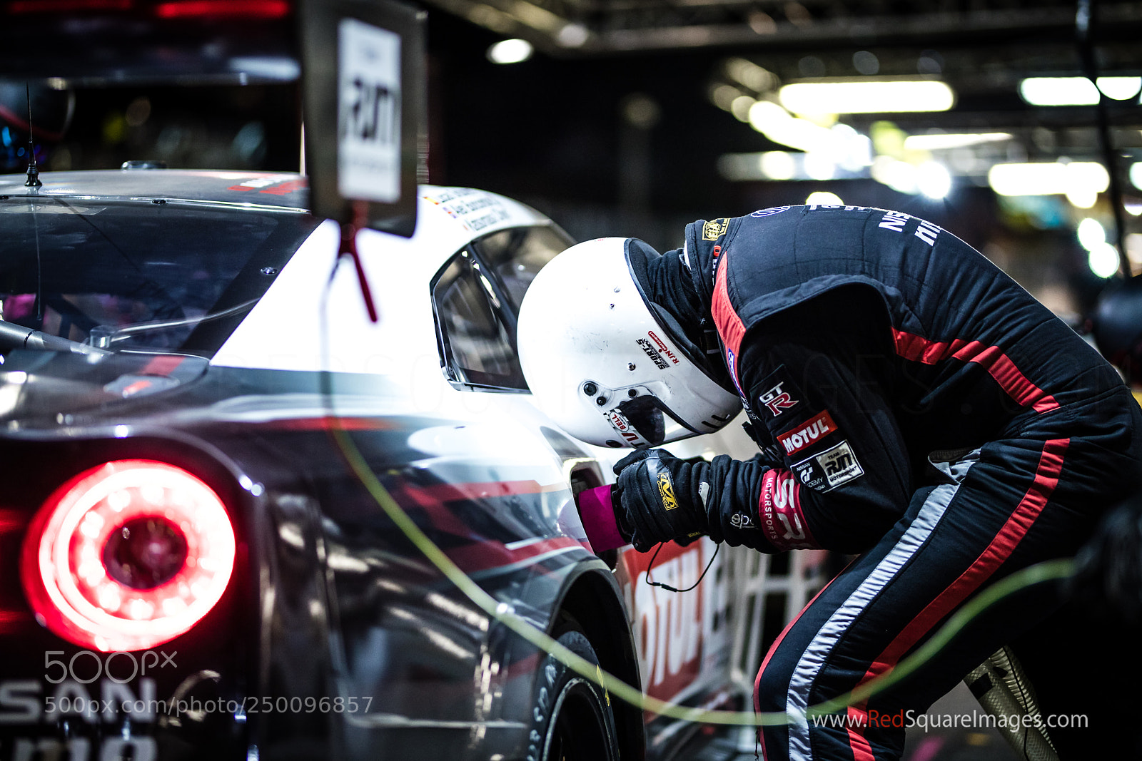 Canon EOS-1D X Mark II sample photo. 2018 | red square images portfolio photography