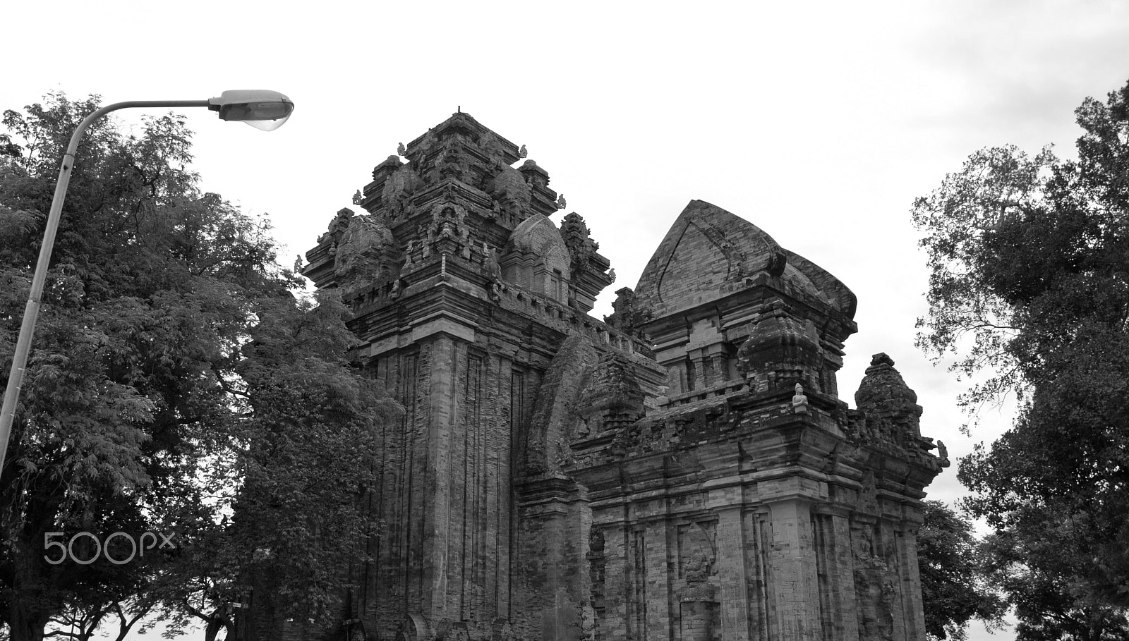 Nikon 1 J1 sample photo. Po nagar temple tower photography