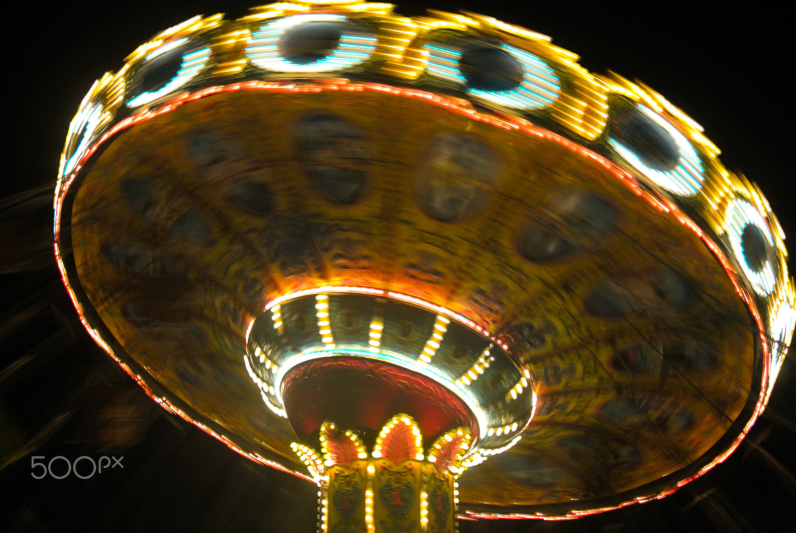 Nikon 1 J1 sample photo. A swing carousel photography