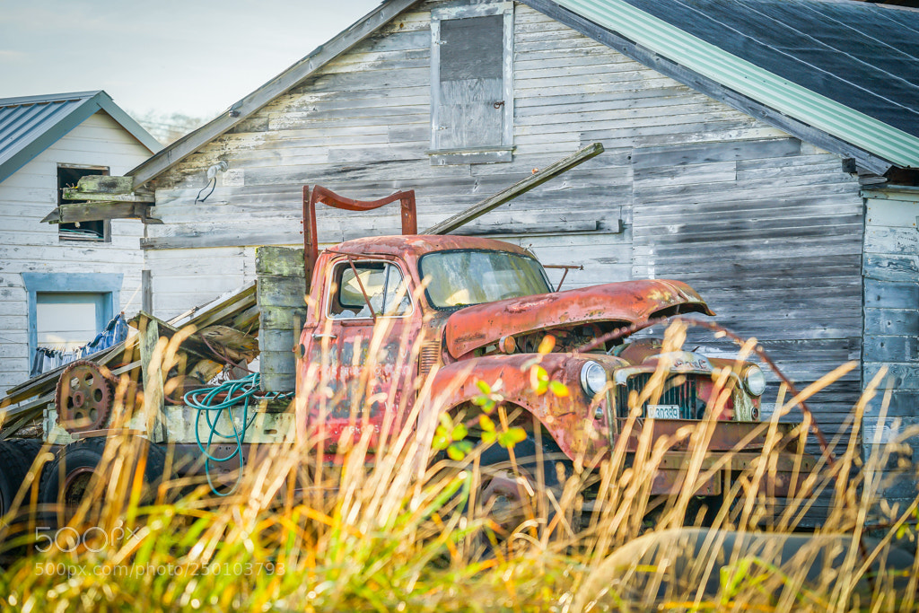 Sony a7 II sample photo. Abandoned truck on the photography