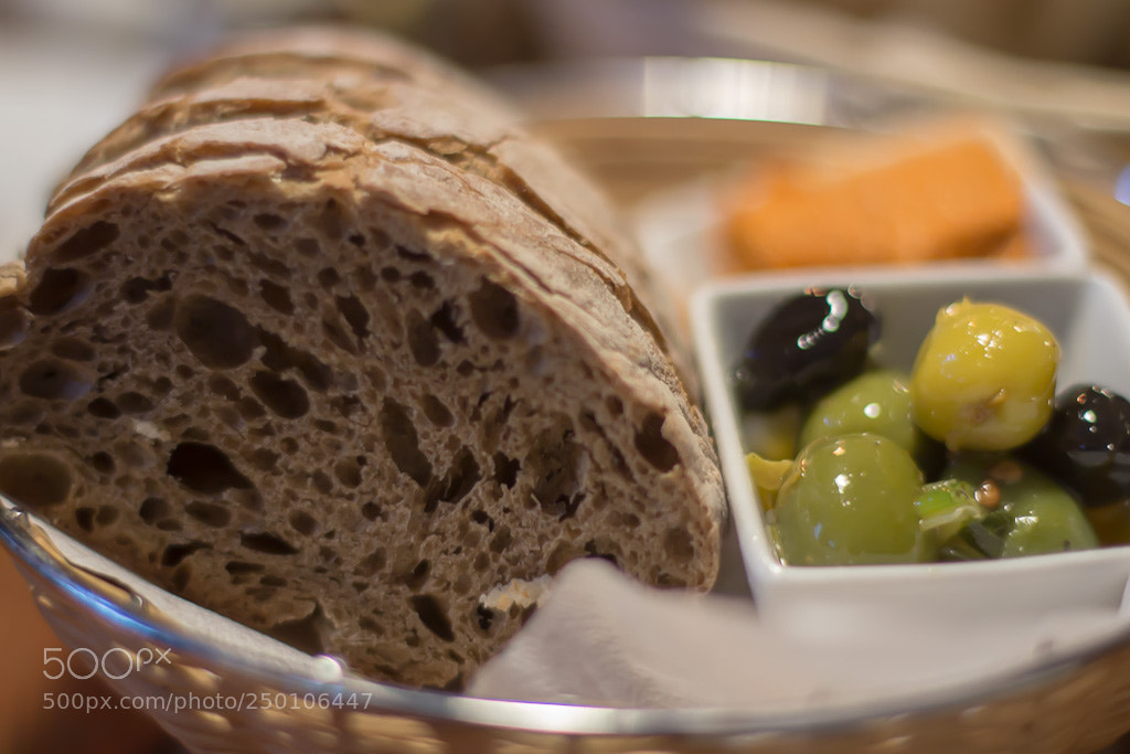 Canon EOS 100D (EOS Rebel SL1 / EOS Kiss X7) sample photo. Bready for bread photography