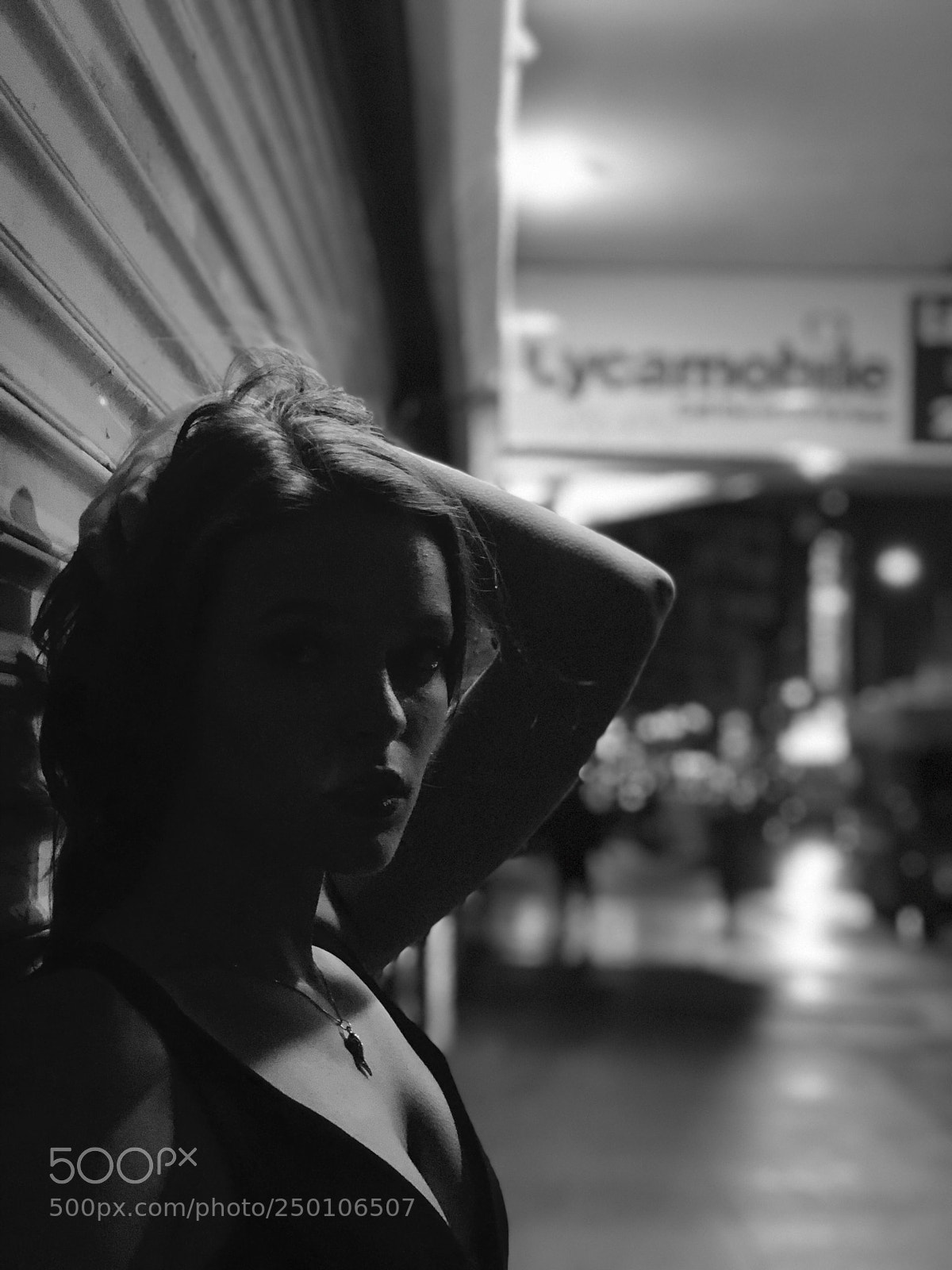 Apple iPhone 8 Plus sample photo. Noir photography