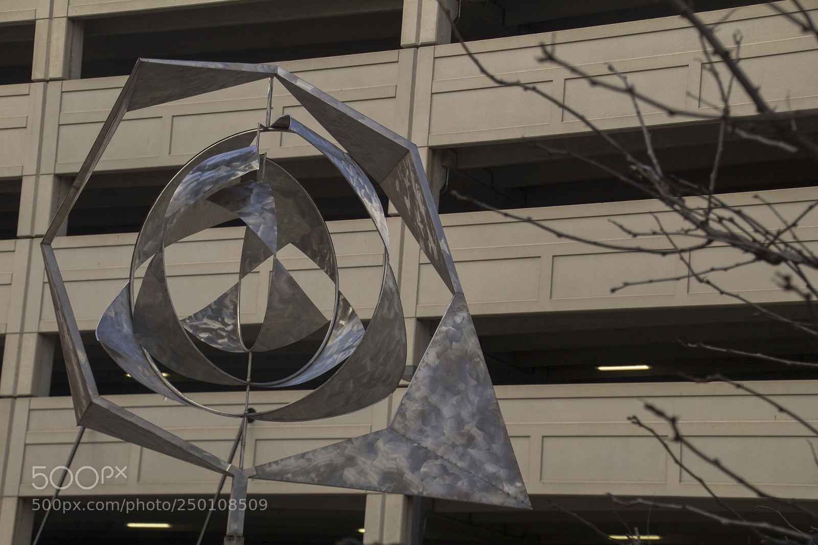 Canon EOS 1200D (EOS Rebel T5 / EOS Kiss X70 / EOS Hi) sample photo. Parking garage and ornament. photography