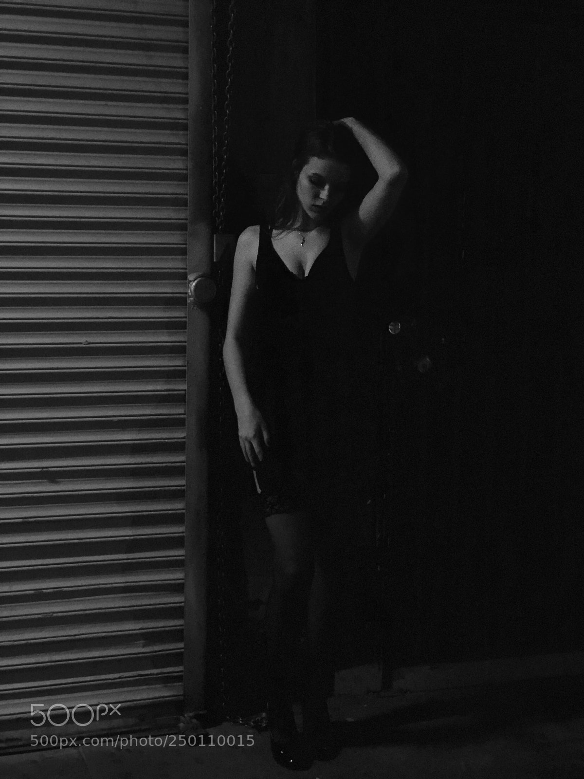 Apple iPhone 8 Plus sample photo. Noir photography