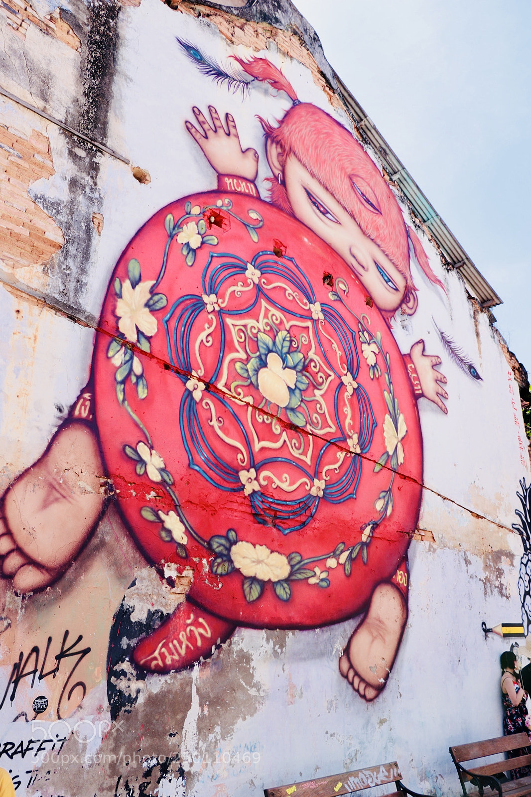 Canon EOS 77D (EOS 9000D / EOS 770D) sample photo. Streetart phuket old town photography