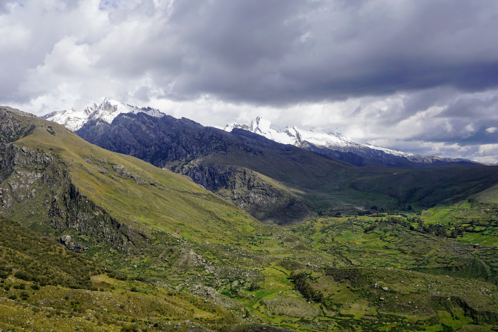 Sony a6000 + Sony E 18-50mm F4-5.6 sample photo. Hills scenery v. photography