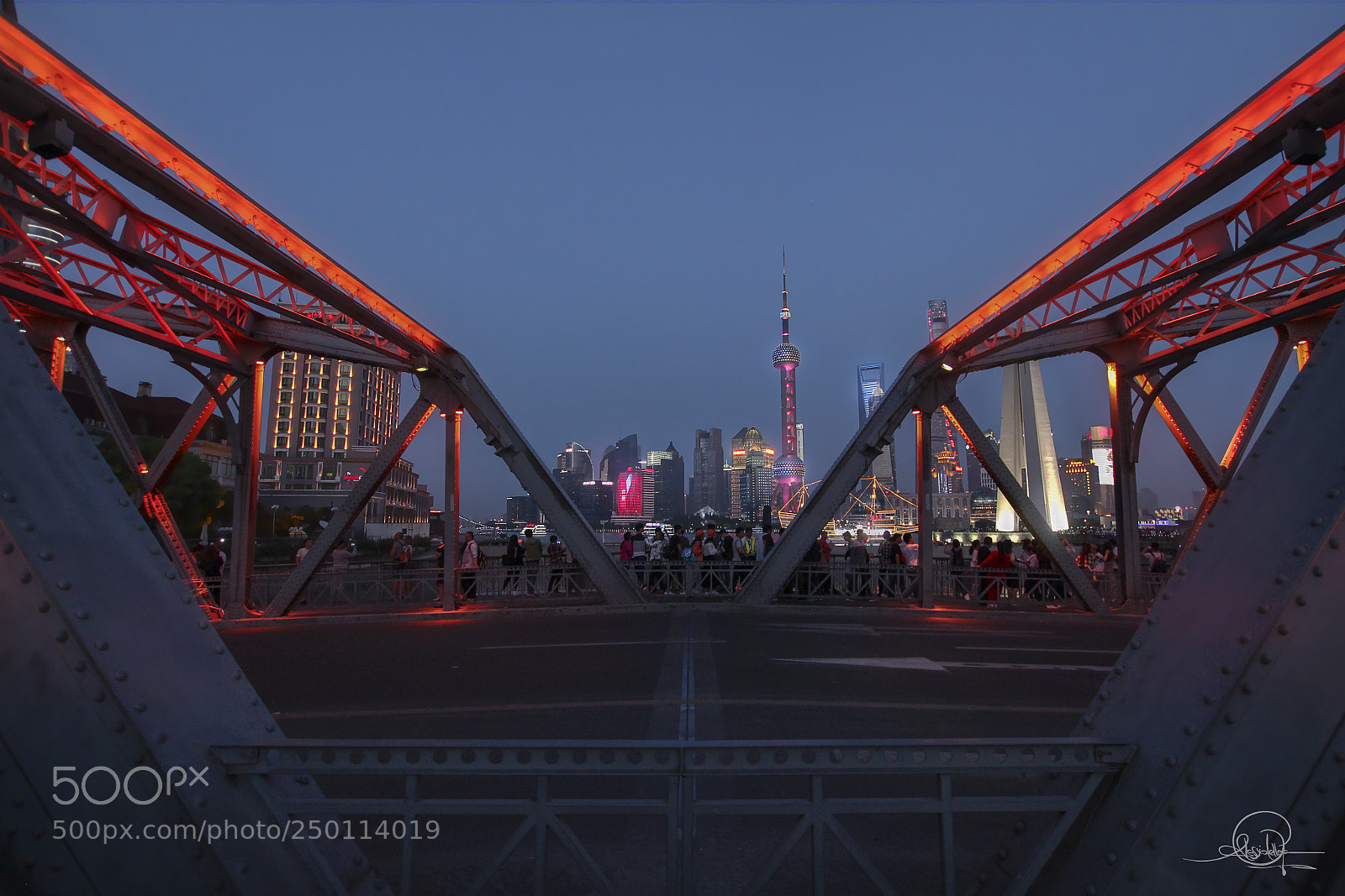 Canon EOS 700D (EOS Rebel T5i / EOS Kiss X7i) sample photo. Red photography