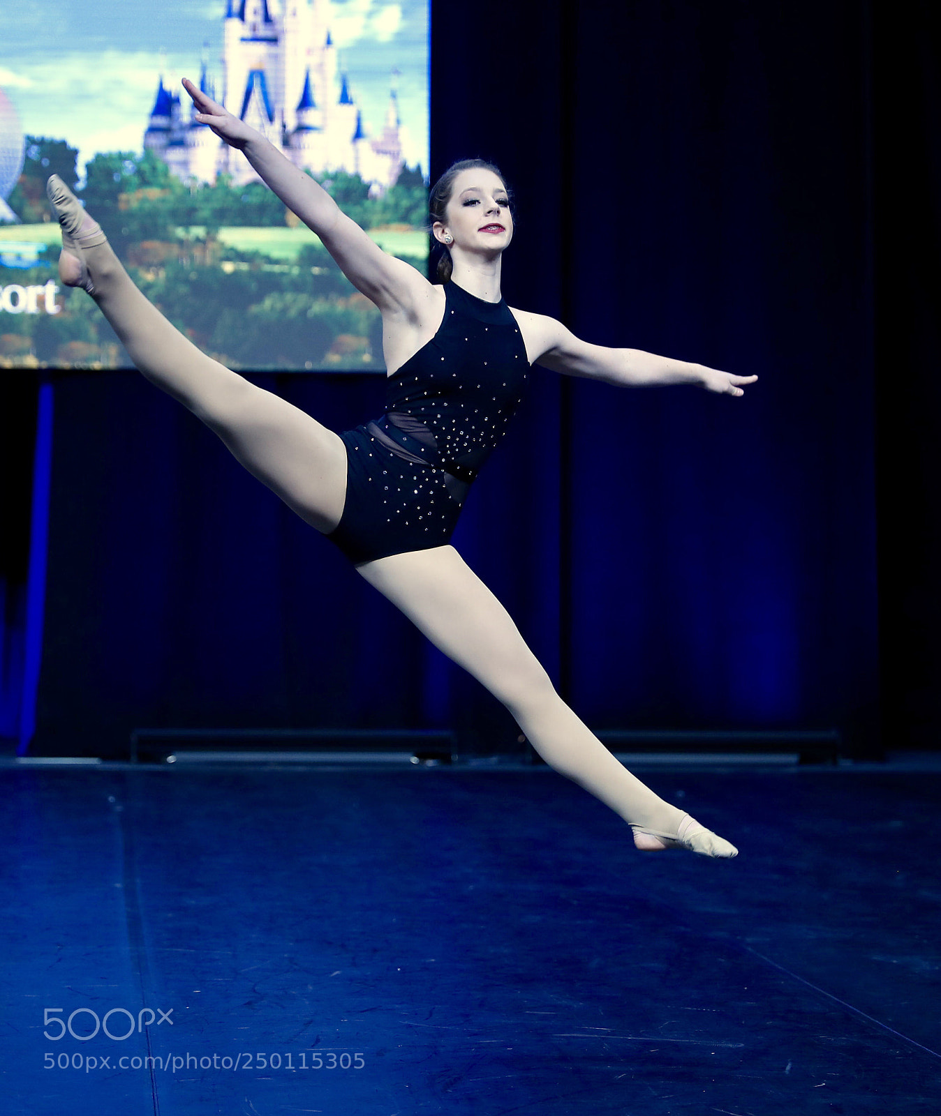 Canon EOS-1D X Mark II sample photo. Dance photography