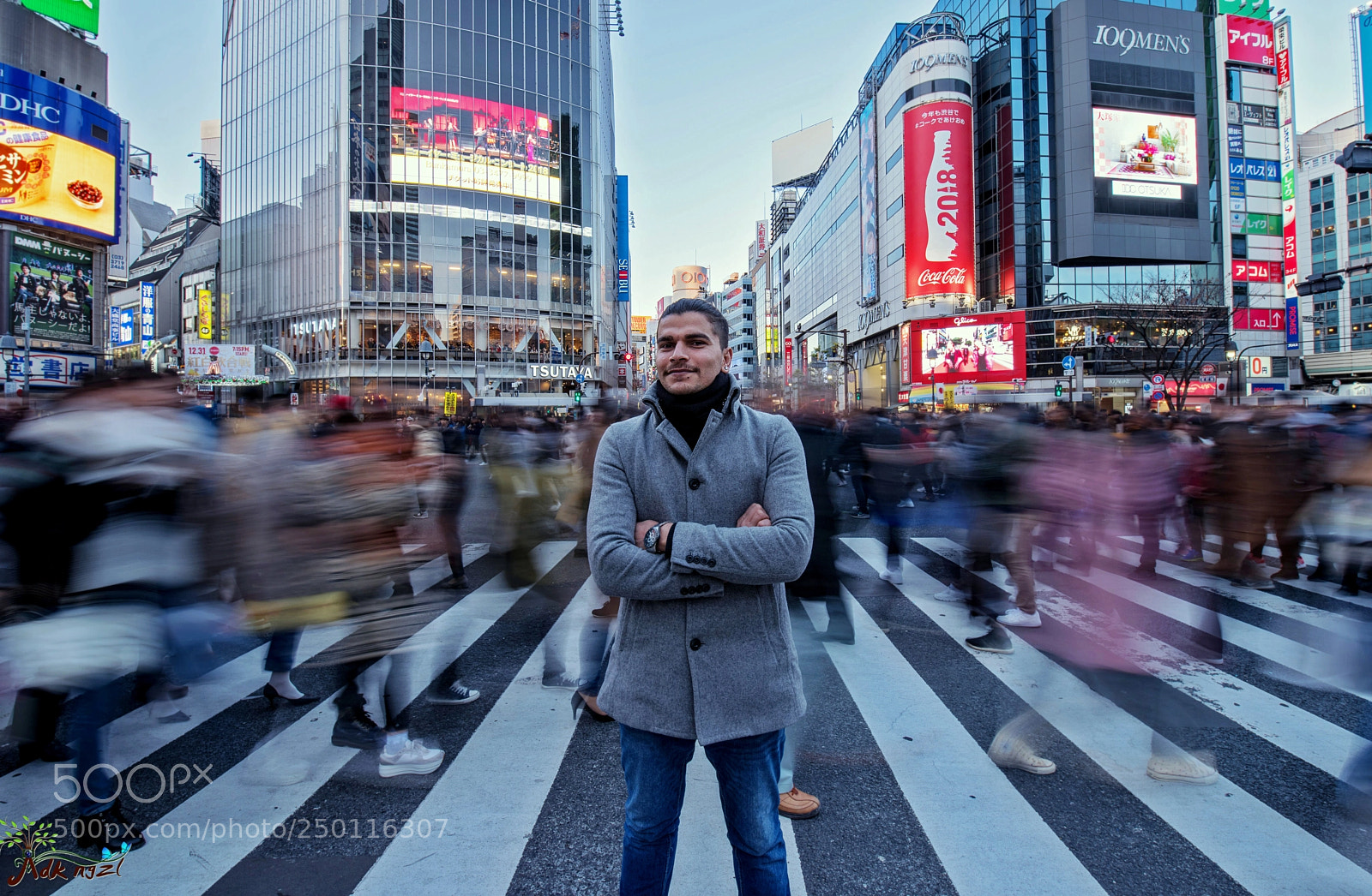 Nikon D810 sample photo. Alone in a crowd photography