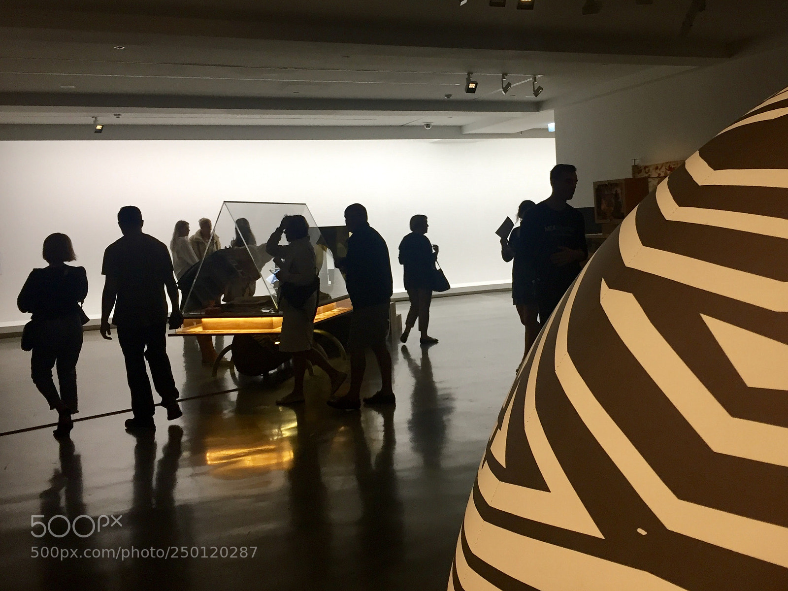 Apple iPhone 6 sample photo. At the gallery photography