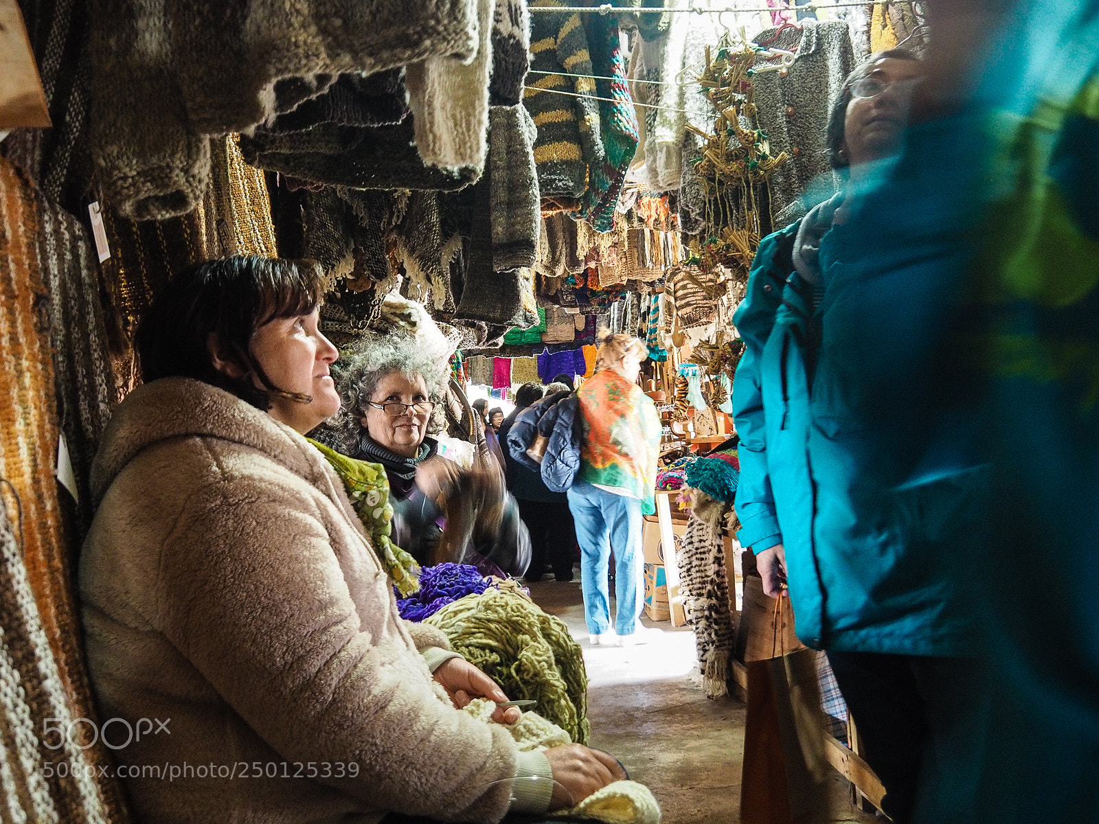 Olympus OM-D E-M5 II sample photo. Folk market photography