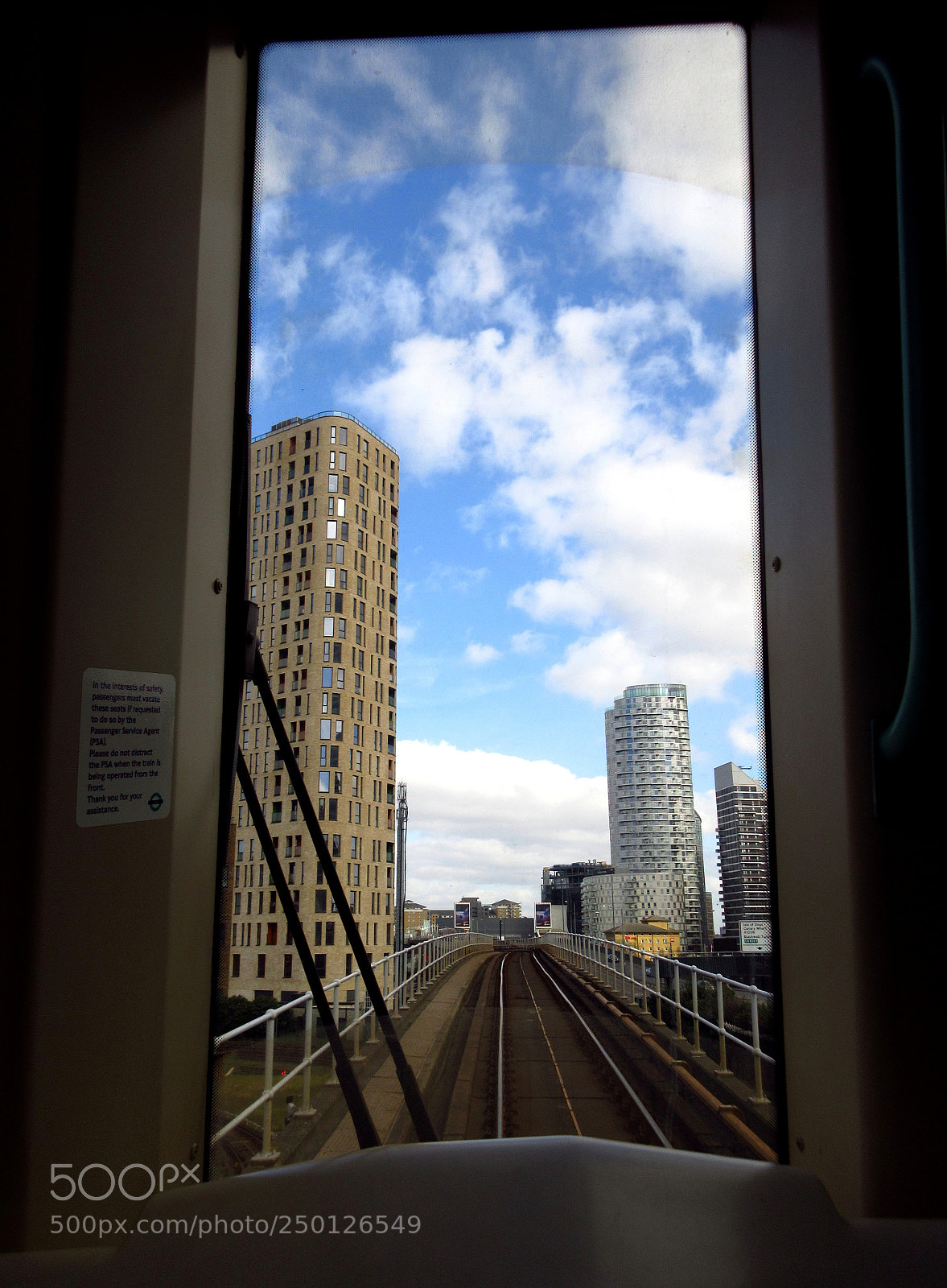 Canon PowerShot ELPH 350 HS (IXUS 275 HS / IXY 640) sample photo. Between poplar and blackwall photography