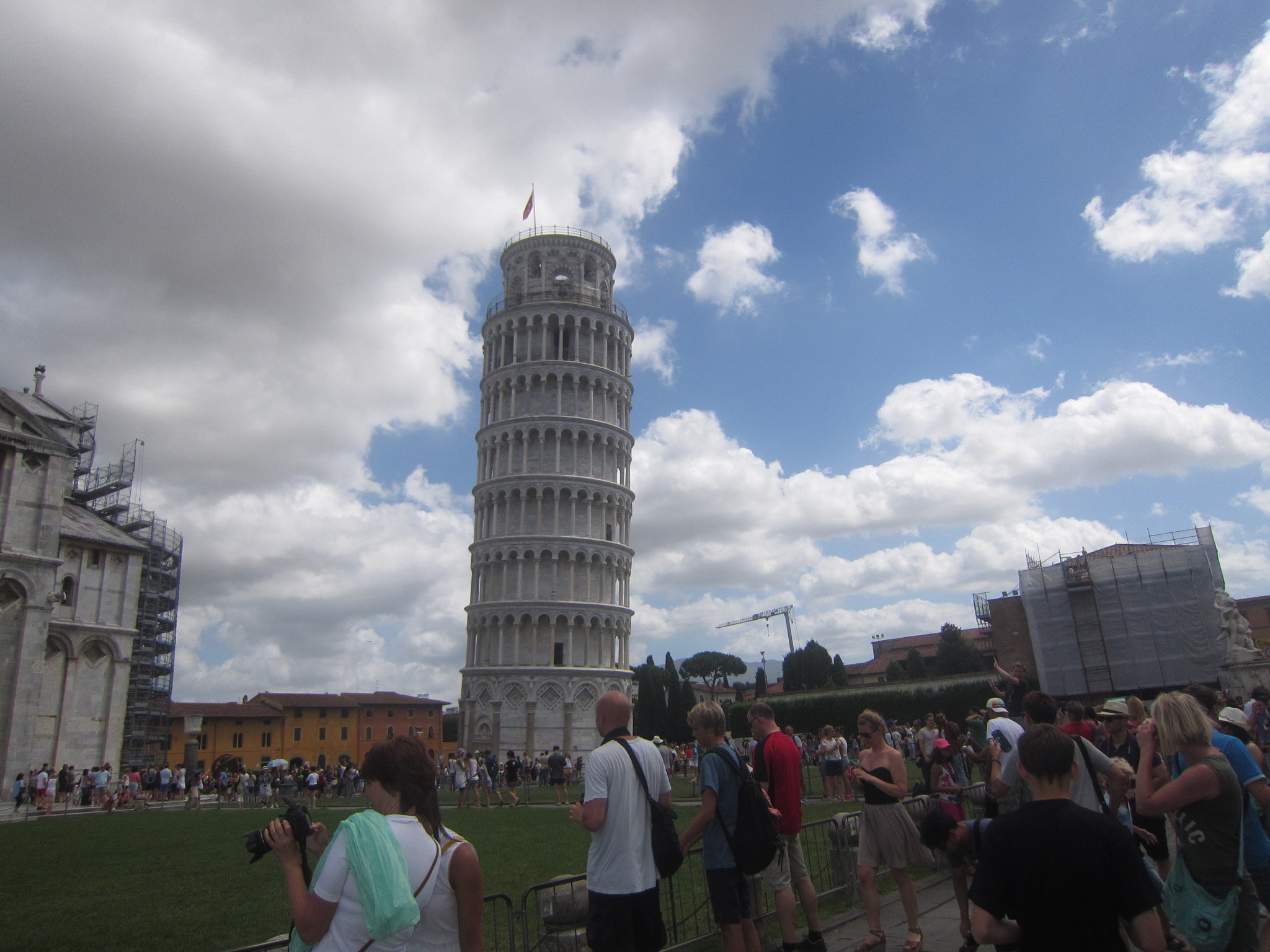 Canon PowerShot ELPH 500 HS (IXUS 310 HS / IXY 31S) sample photo. Toren van pissa photography