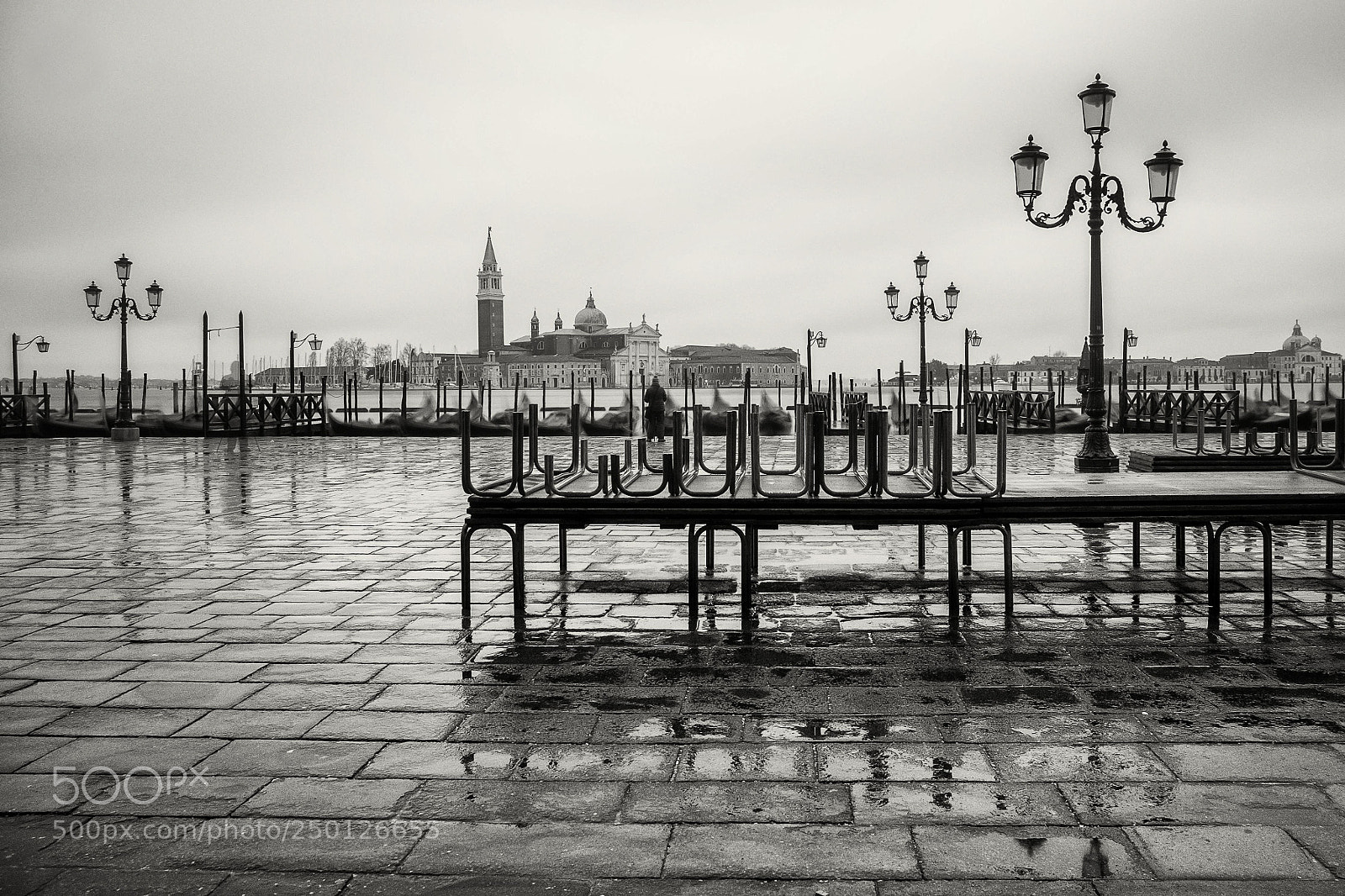 Fujifilm X-T1 sample photo. Venetian shades of grey photography