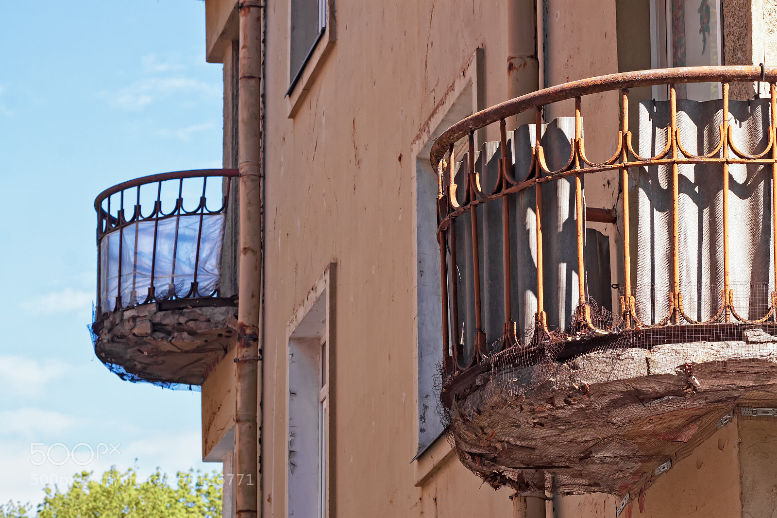 Canon EOS 50D sample photo. Two old balconies photography