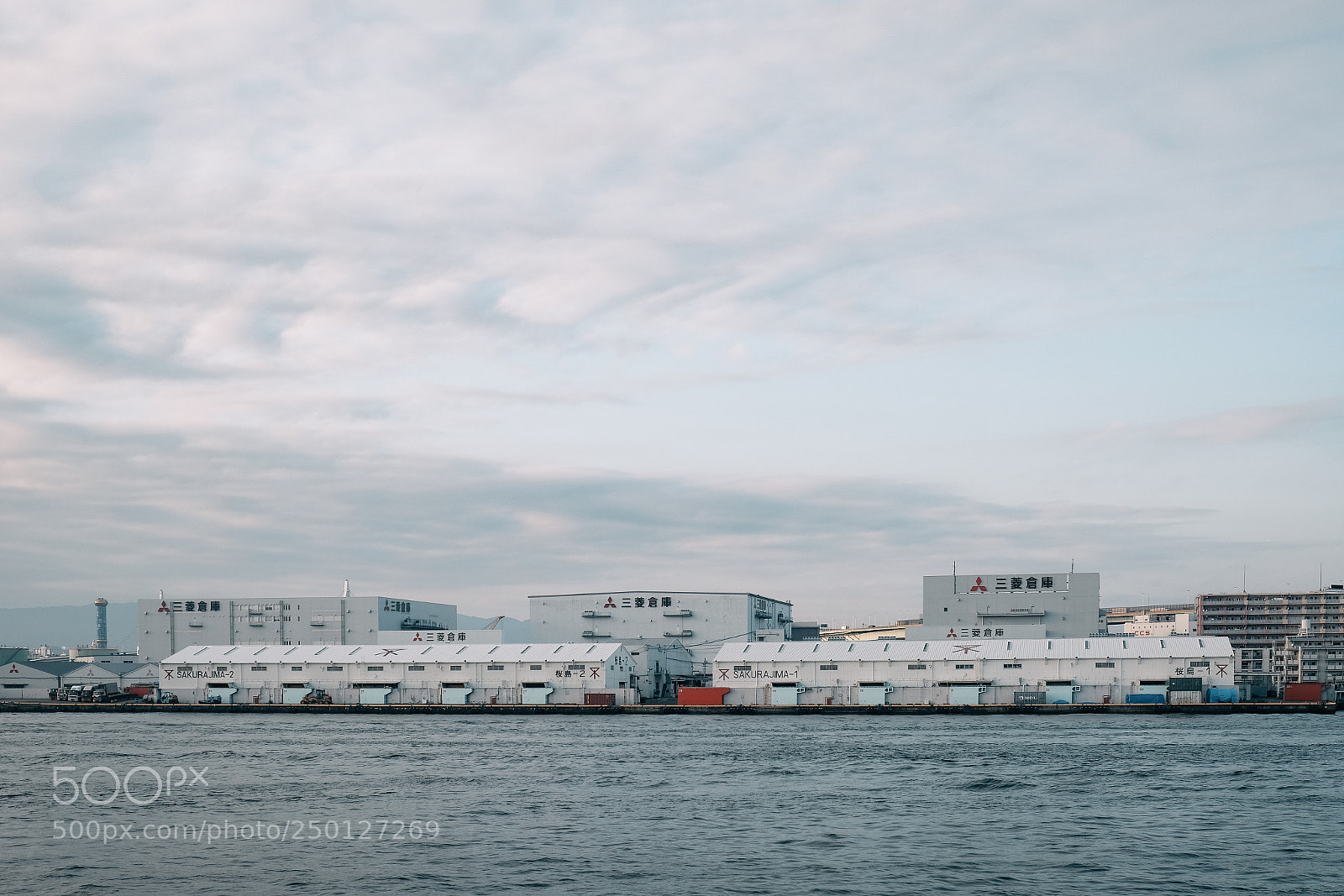 Fujifilm X-Pro2 sample photo. Mitsubishi logistics photography