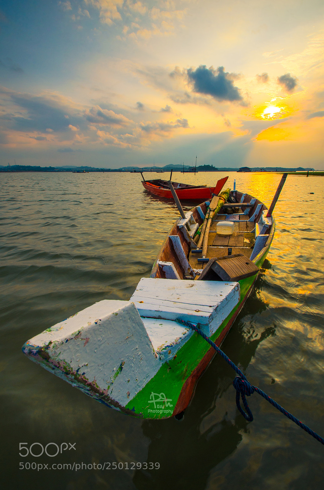 Nikon D5100 sample photo. The sampan photography