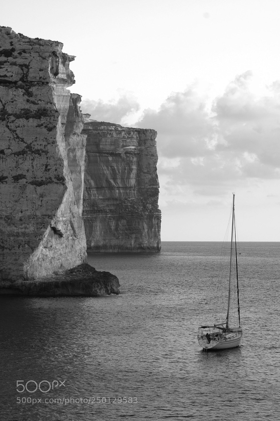 Nikon D70 sample photo. Yacht near gozo's cliff photography