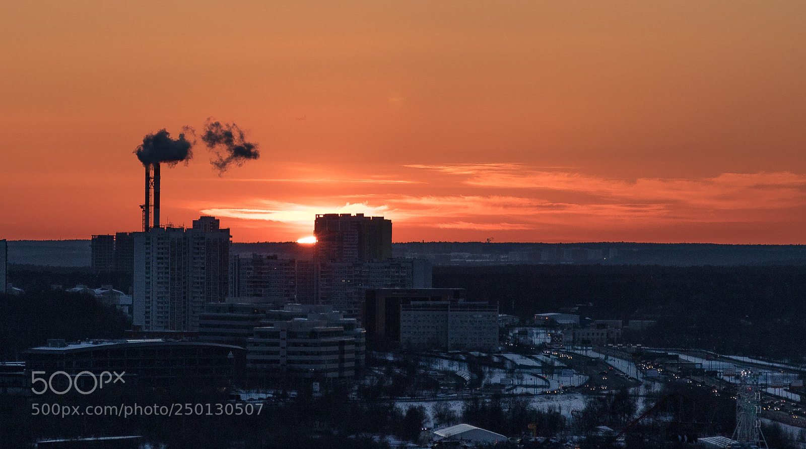 Canon EOS 750D (EOS Rebel T6i / EOS Kiss X8i) sample photo. Moscow winter sunset photography
