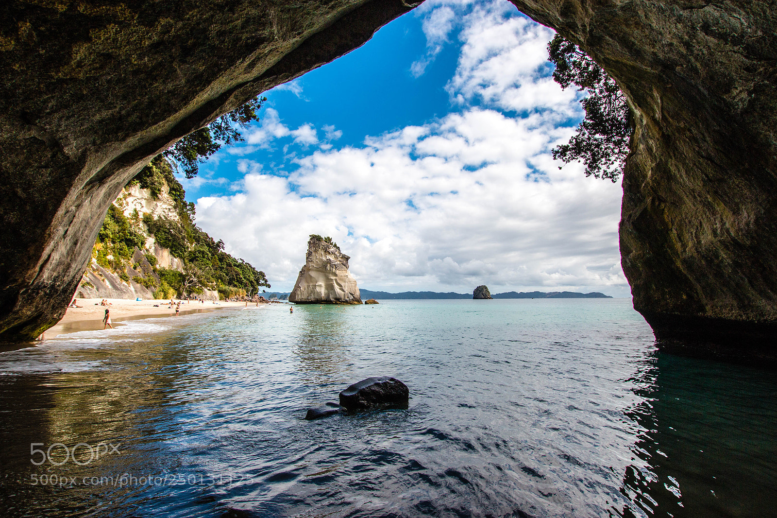 Canon EOS 70D sample photo. Cathedral cove photography