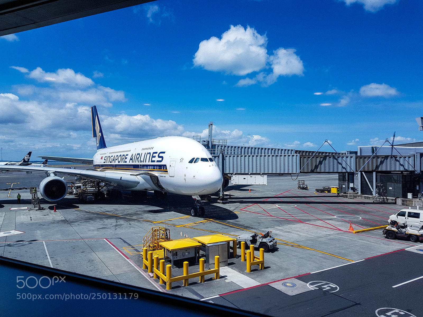 Samsung Galaxy S8 sample photo. Auckland airport a380 singapore photography