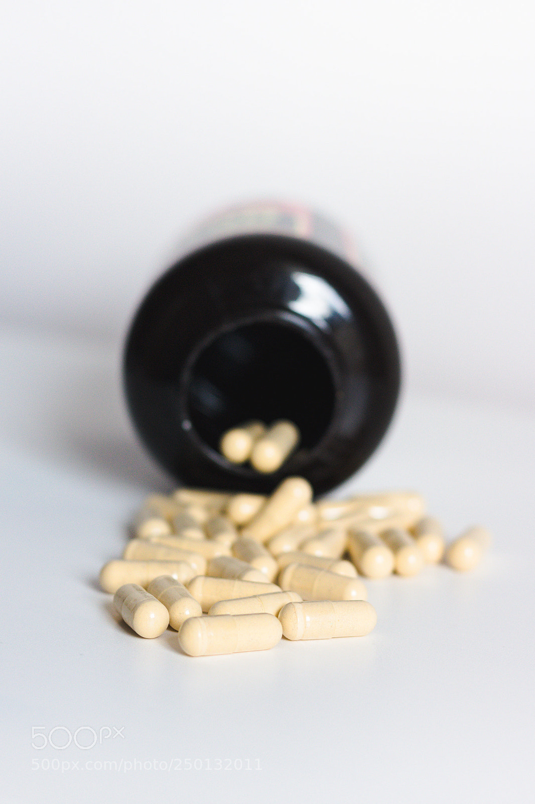 Canon EOS 100D (EOS Rebel SL1 / EOS Kiss X7) sample photo. Pills capsules with bottle photography