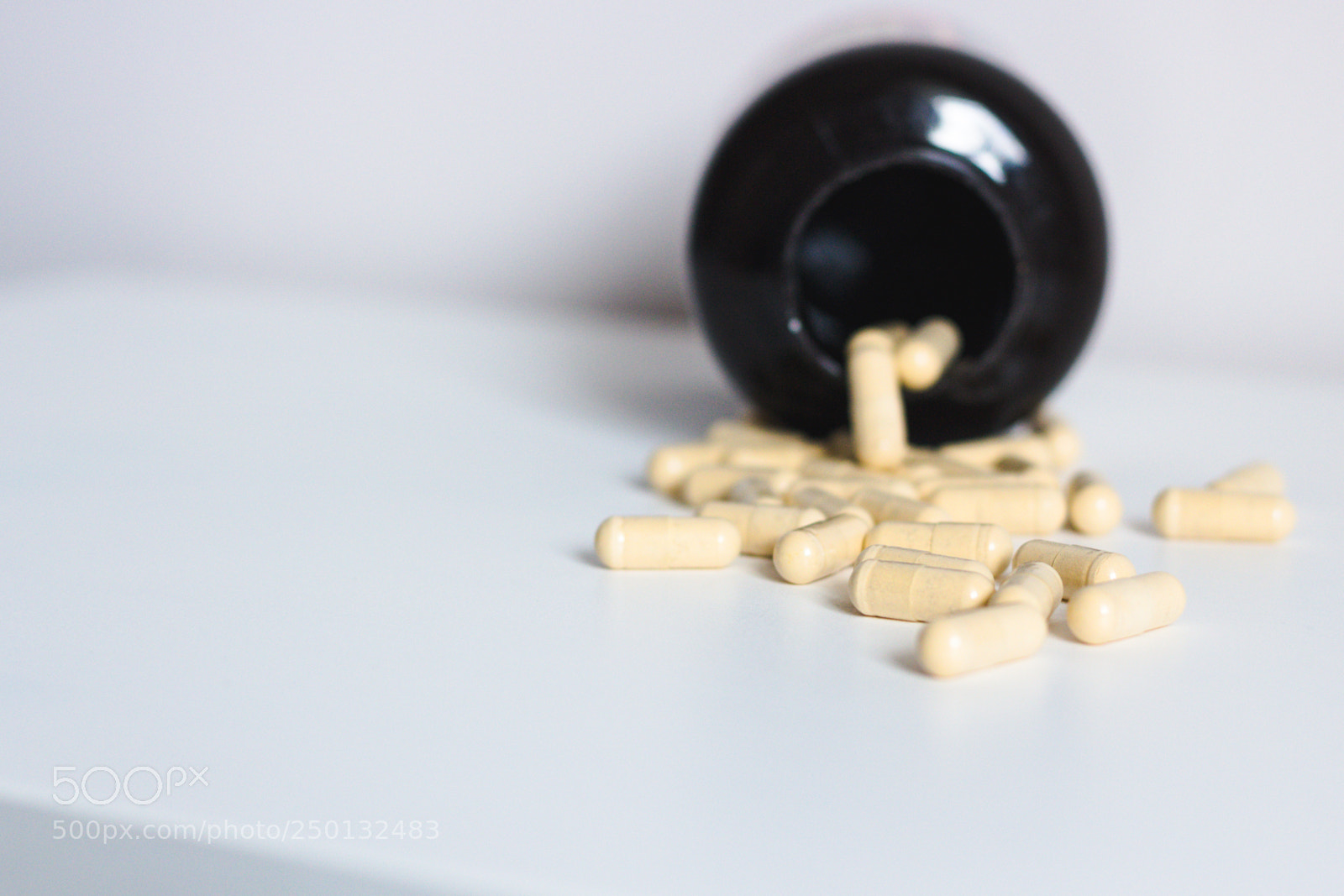 Canon EOS 100D (EOS Rebel SL1 / EOS Kiss X7) sample photo. Pills capsules with bottle photography
