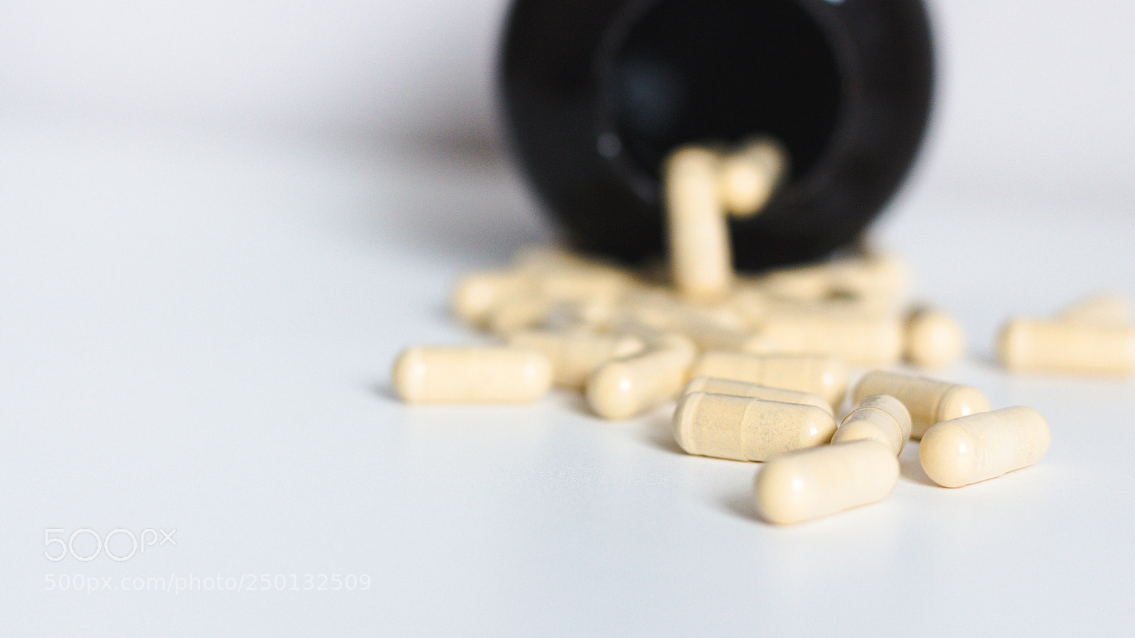 Canon EOS 100D (EOS Rebel SL1 / EOS Kiss X7) sample photo. Pills capsules with bottle photography