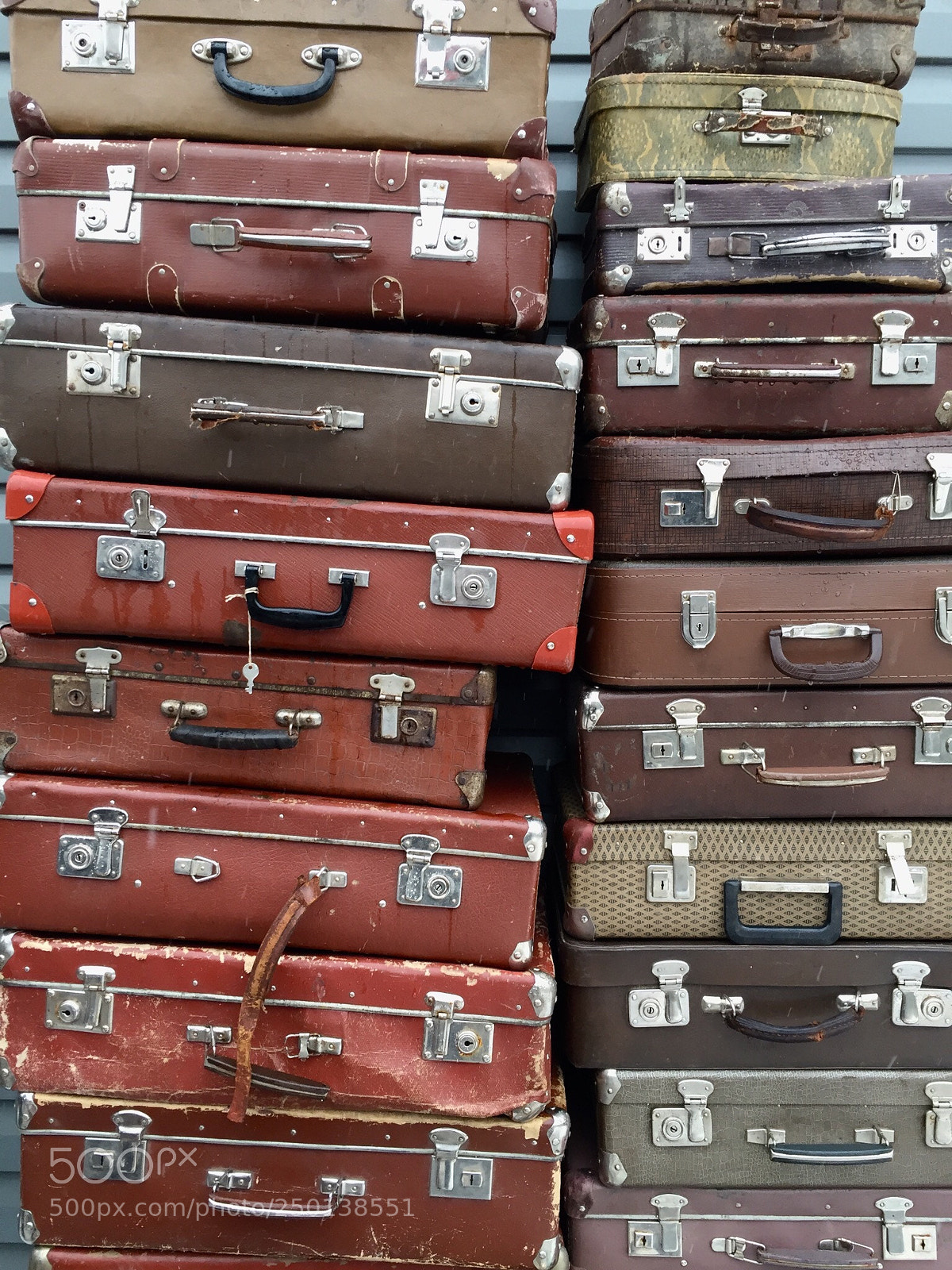 Apple iPhone 6 sample photo. Suitcases photography