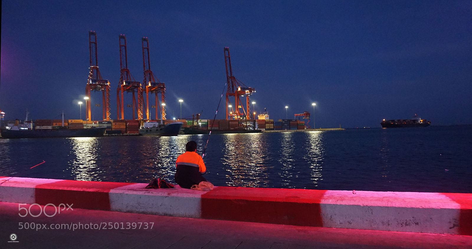 Sony a6000 sample photo. Mersin - alone fisherman photography