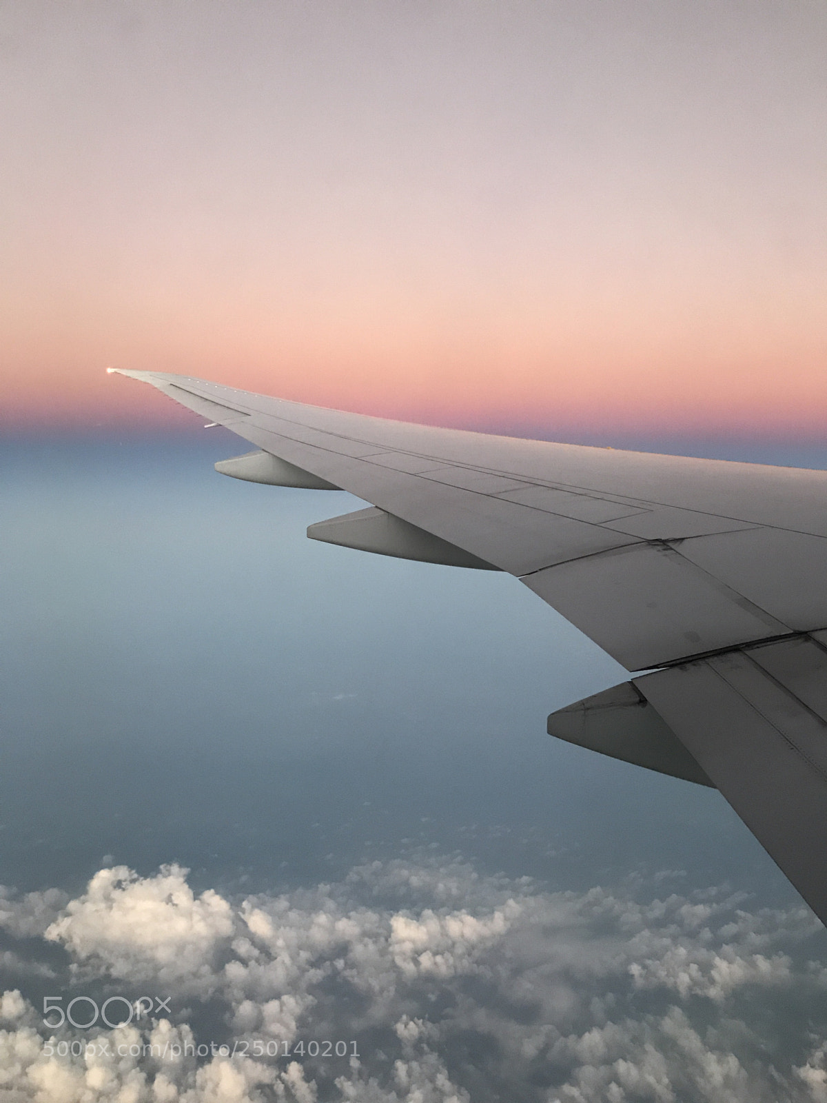 Apple iPhone 7 sample photo. Sunrise on the plane photography