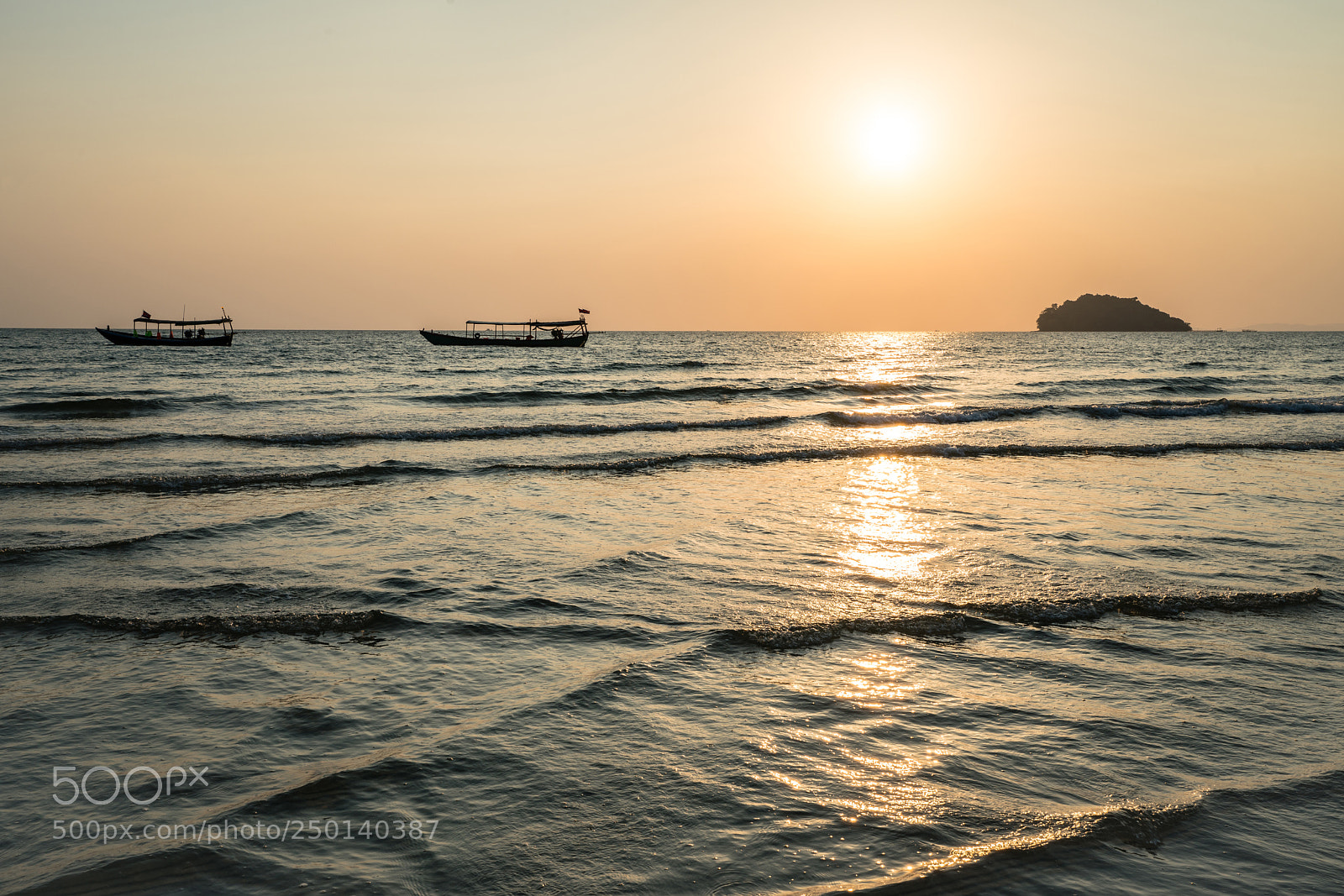Sony a7R II sample photo. The wave layers photography