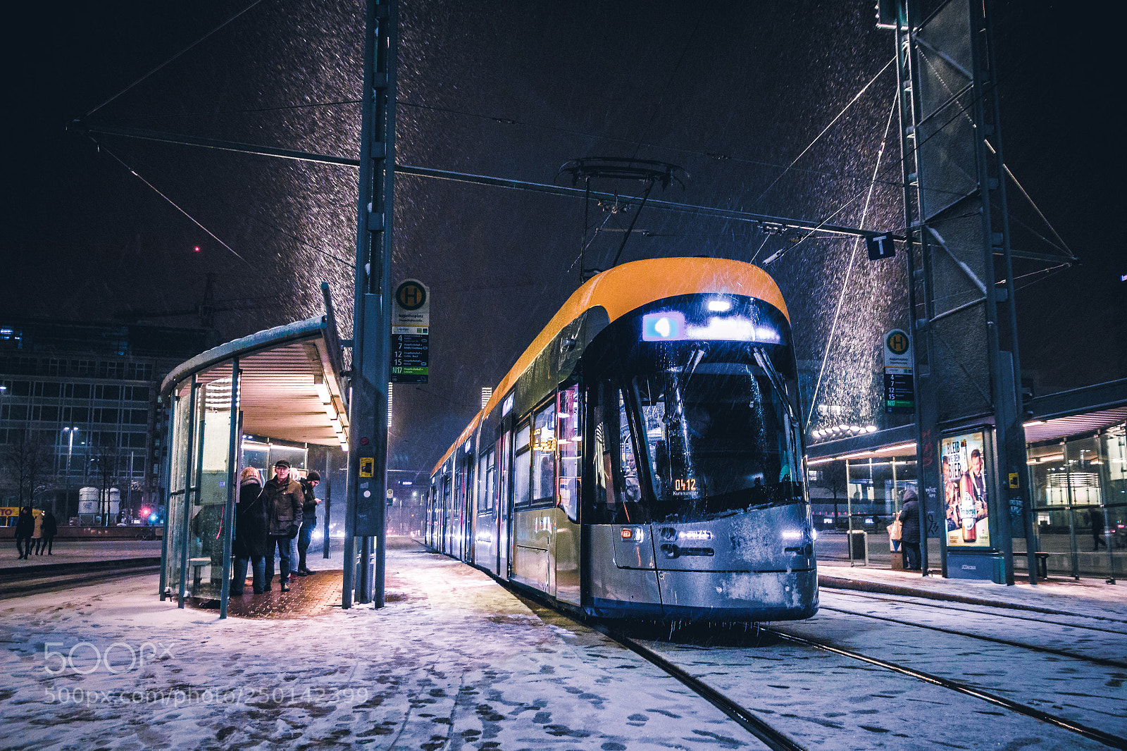 Canon EOS 650D (EOS Rebel T4i / EOS Kiss X6i) sample photo. Tram station with the photography
