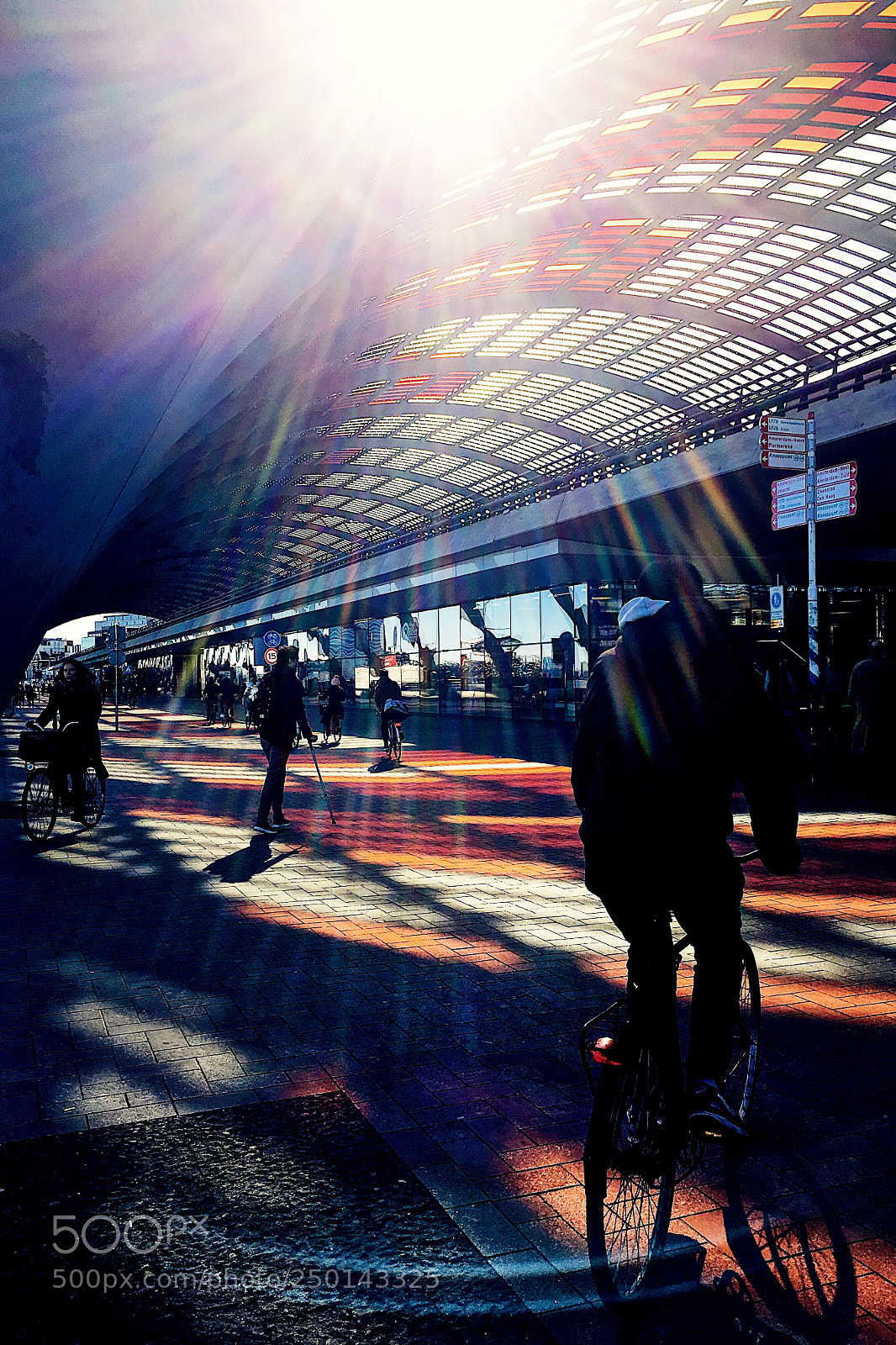 Apple iPhone SE sample photo. Amsterdam central station photography