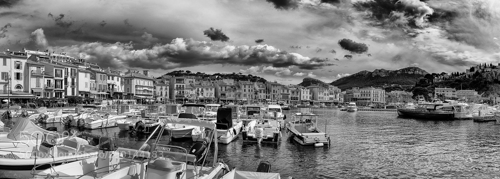 Canon EOS 6D Mark II sample photo. Port de cassis photography