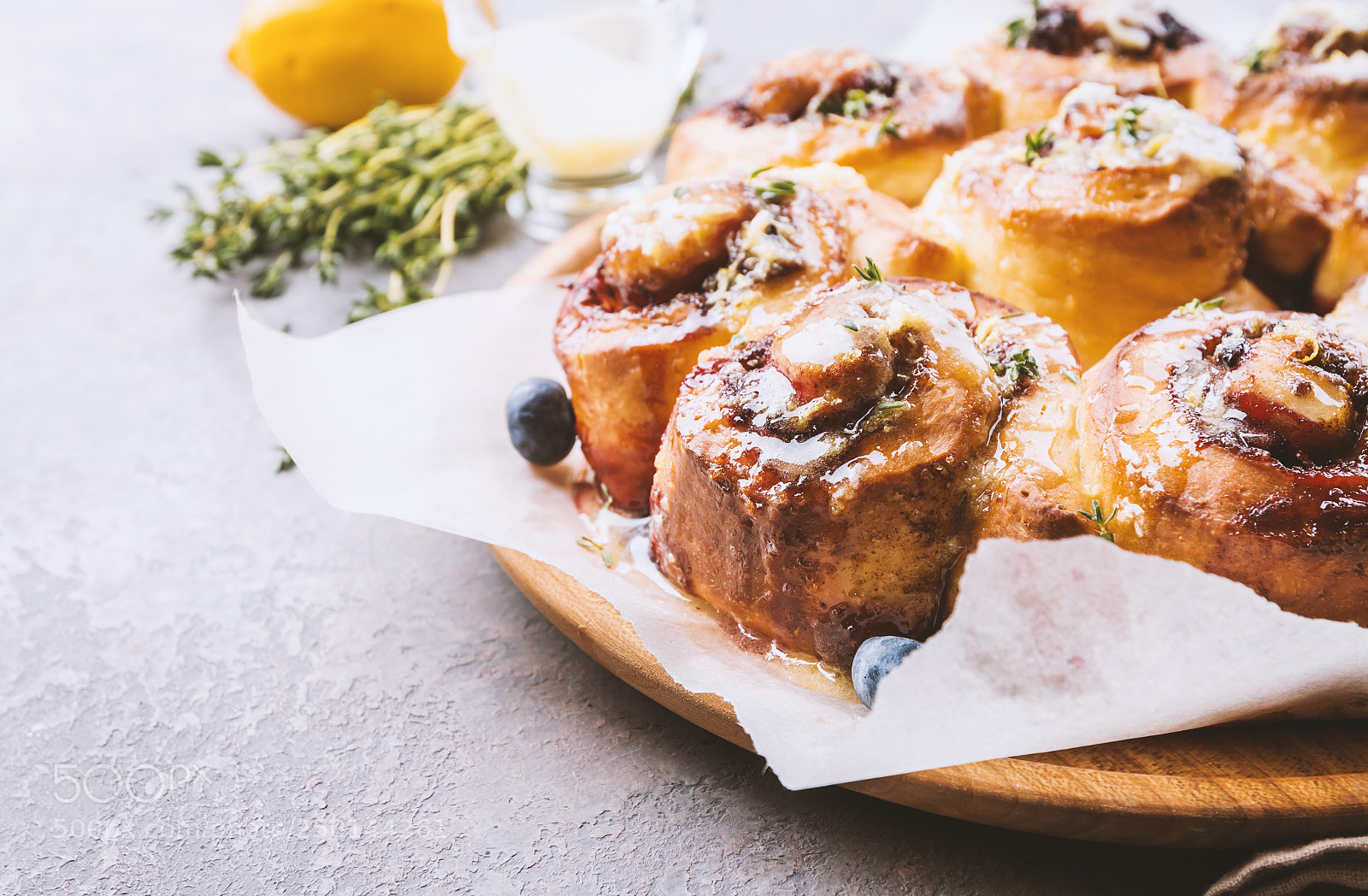 Canon EOS 70D sample photo. Homemade delicious cinnamon rolls photography