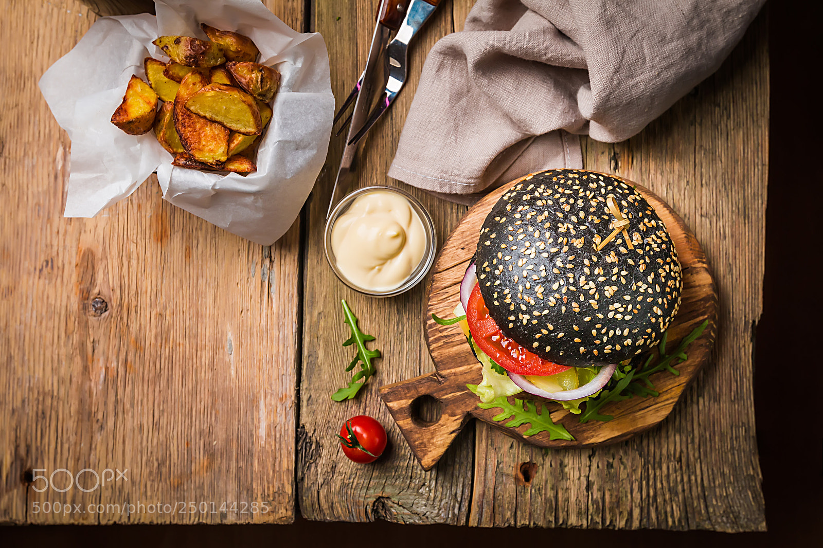 Canon EOS 70D sample photo. Classic beef burger photography