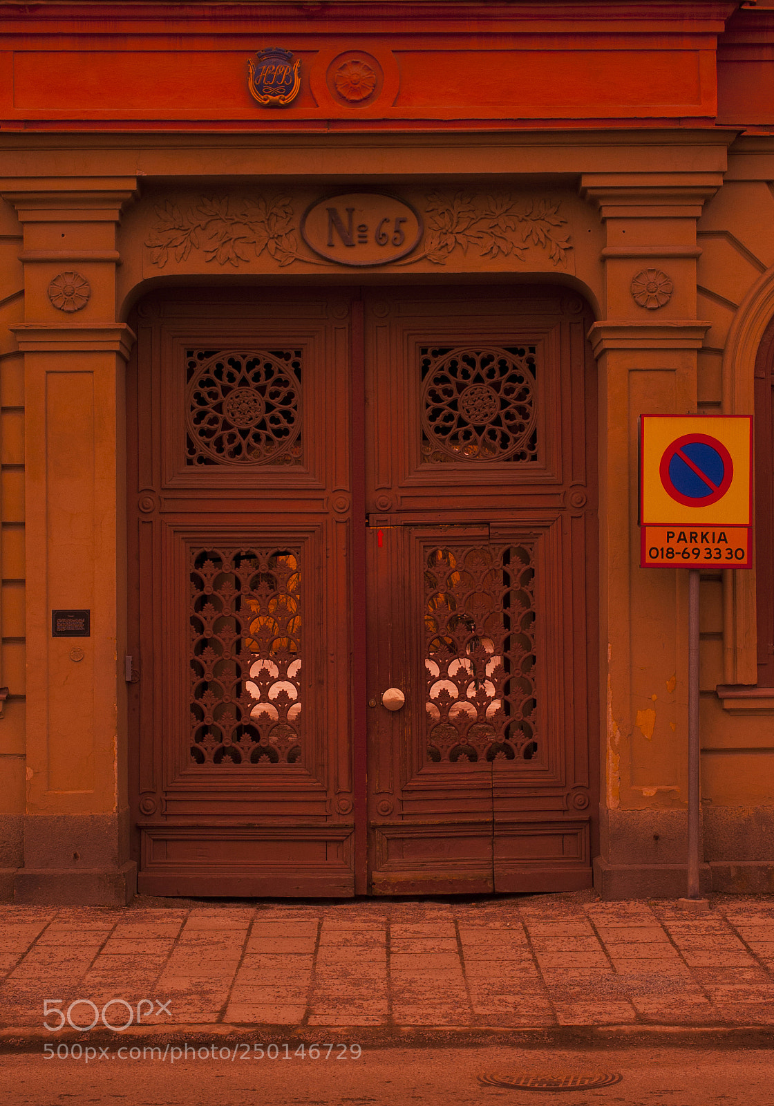 Nikon D700 sample photo. The big gate to photography