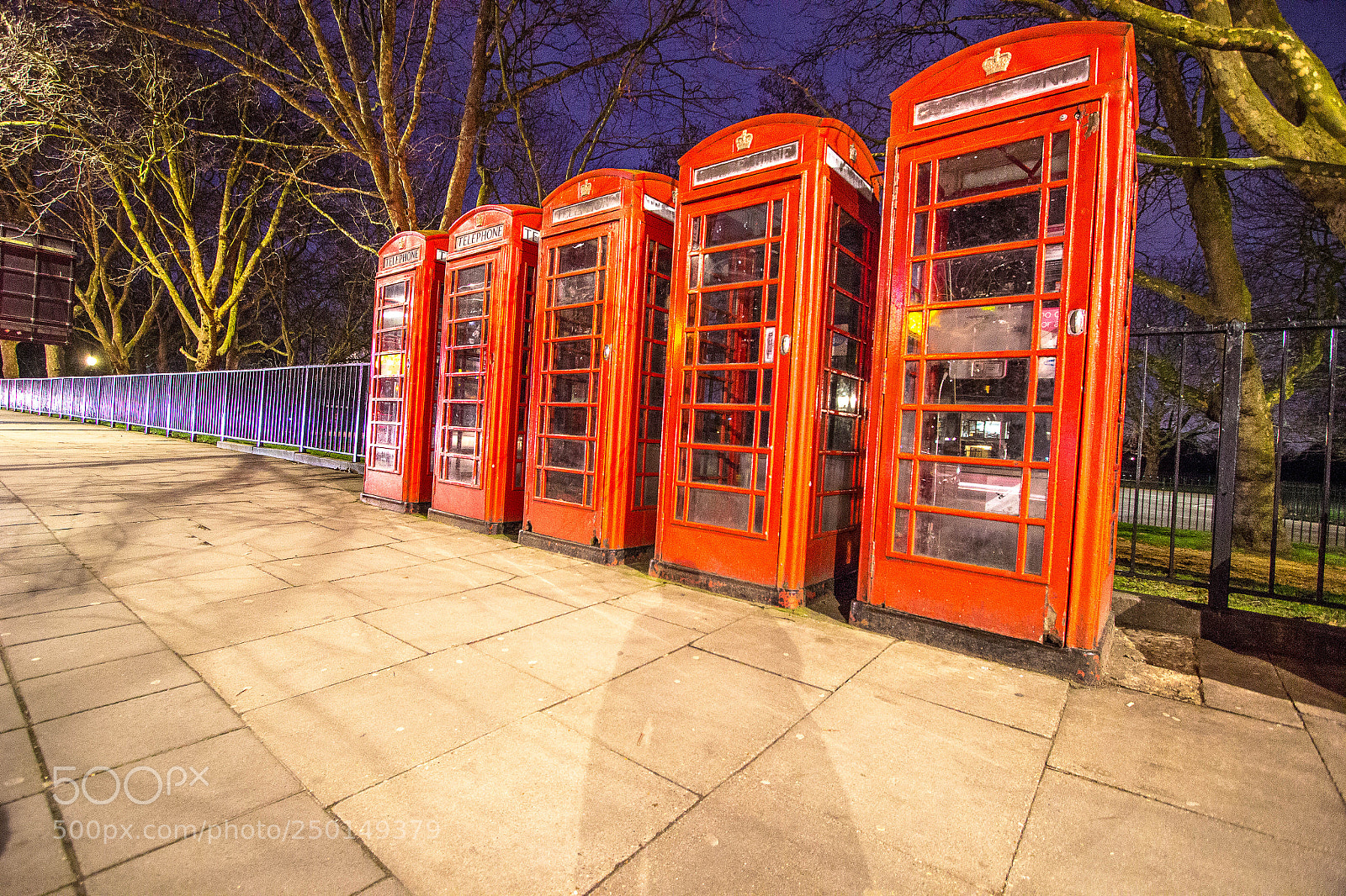 Canon EOS 600D (Rebel EOS T3i / EOS Kiss X5) sample photo. A battery of phonecells photography