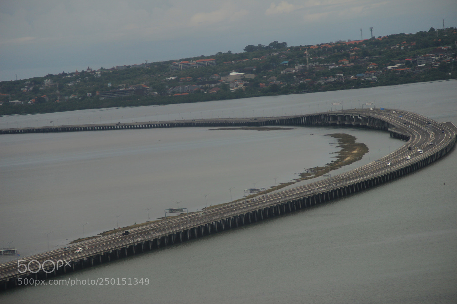 Canon EOS 600D (Rebel EOS T3i / EOS Kiss X5) sample photo. Over the sea photography