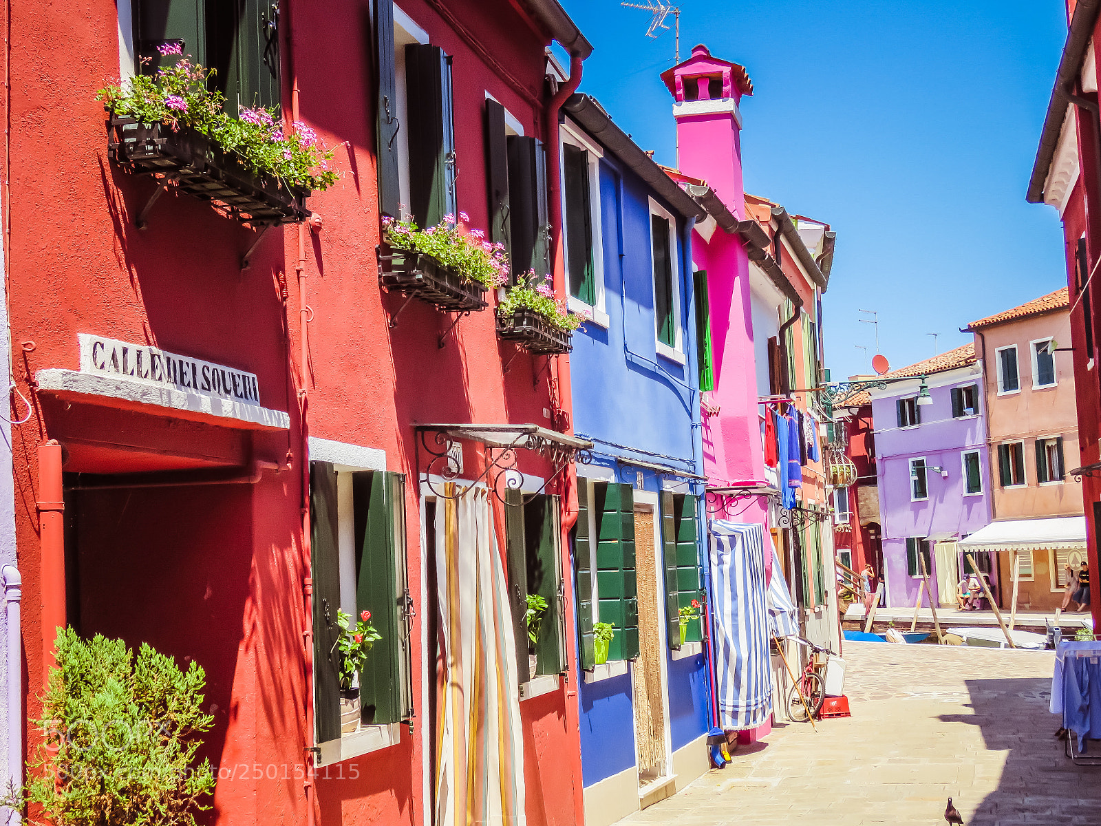 Canon PowerShot SX60 HS sample photo. Burano alley photography